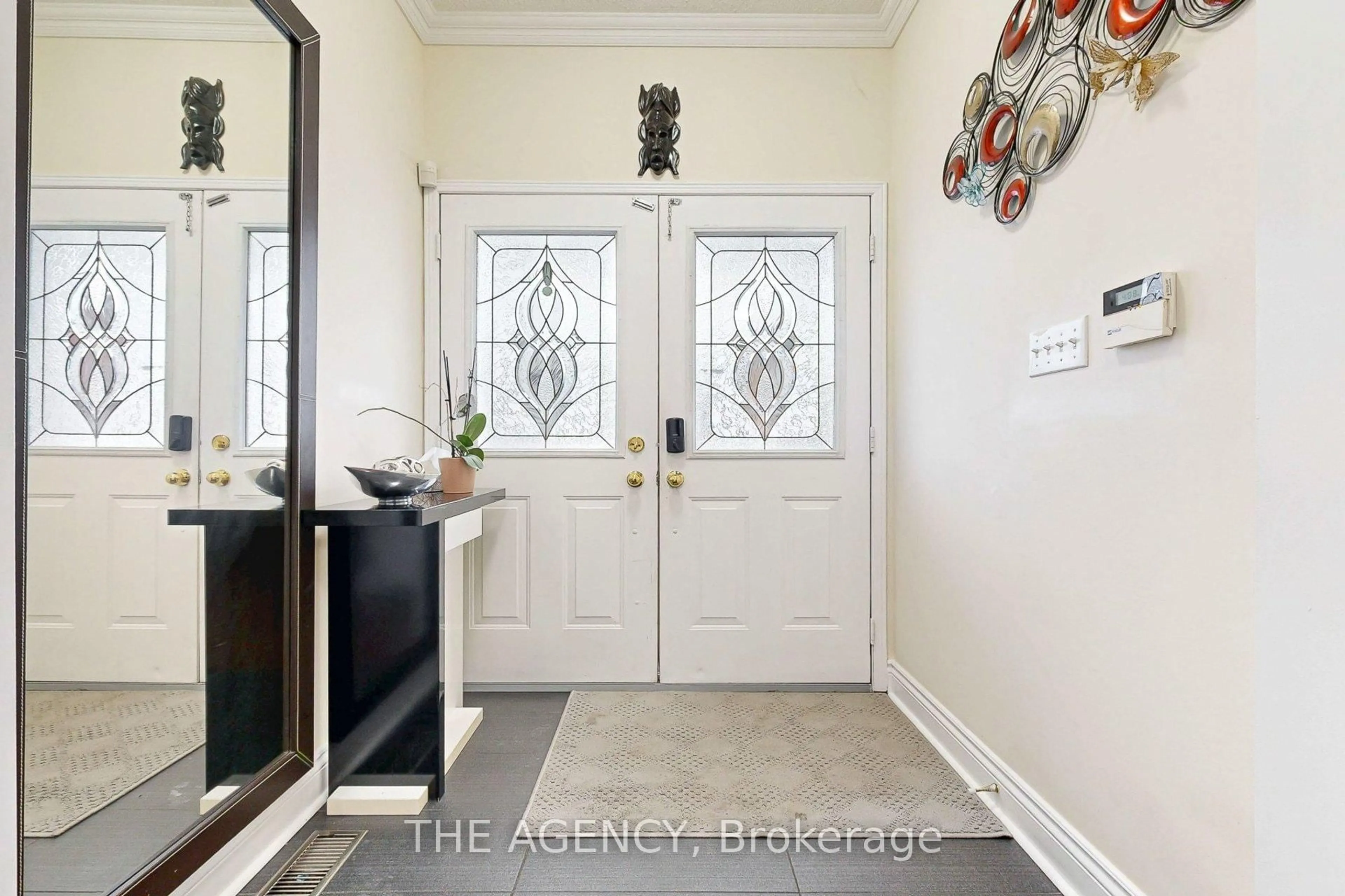 Indoor entryway for 31 Seward Cres, Ajax Ontario L1Z 2C3