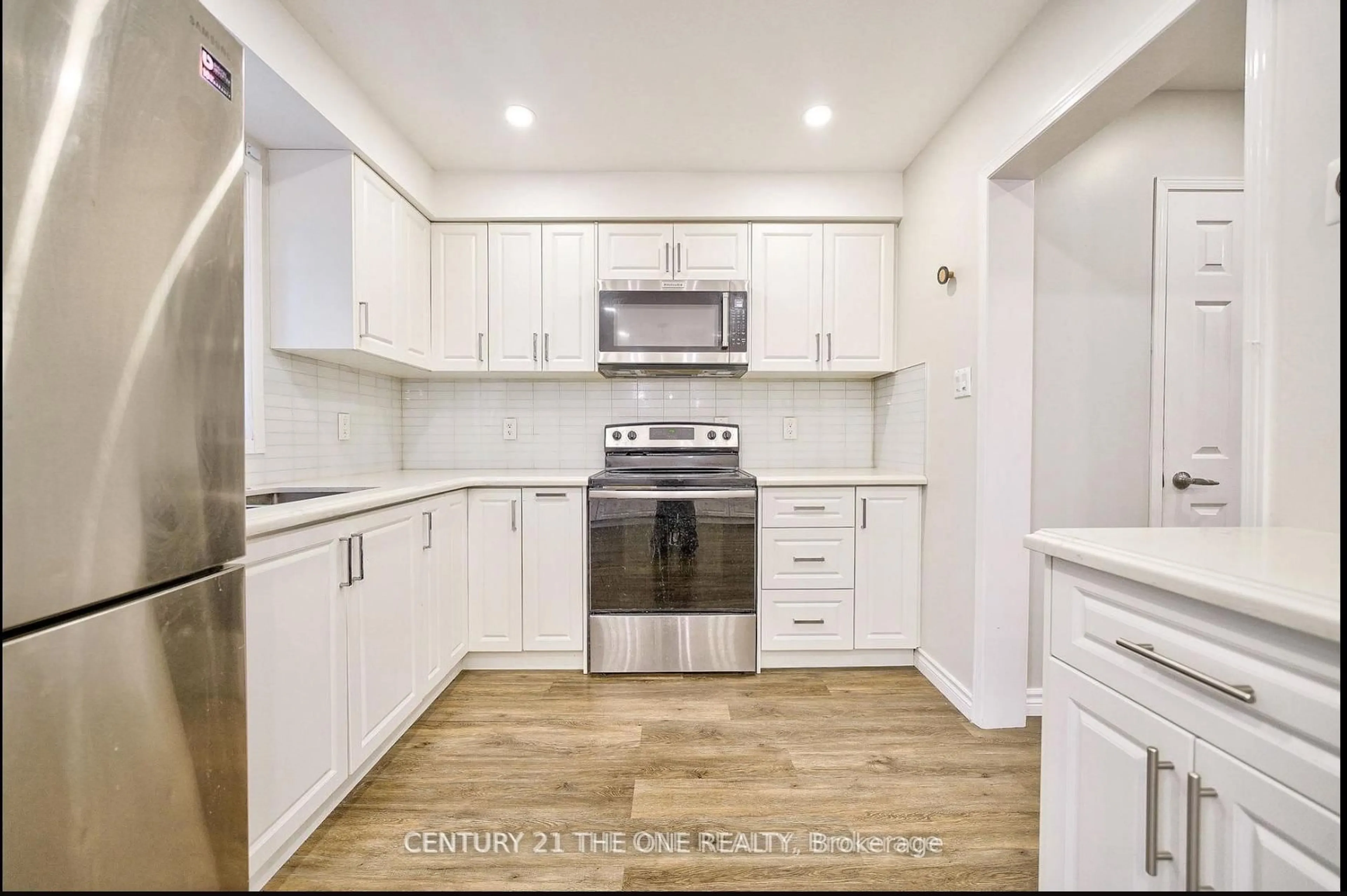Standard kitchen, unknown for 76 Highhill Dr, Toronto Ontario M1T 1N7