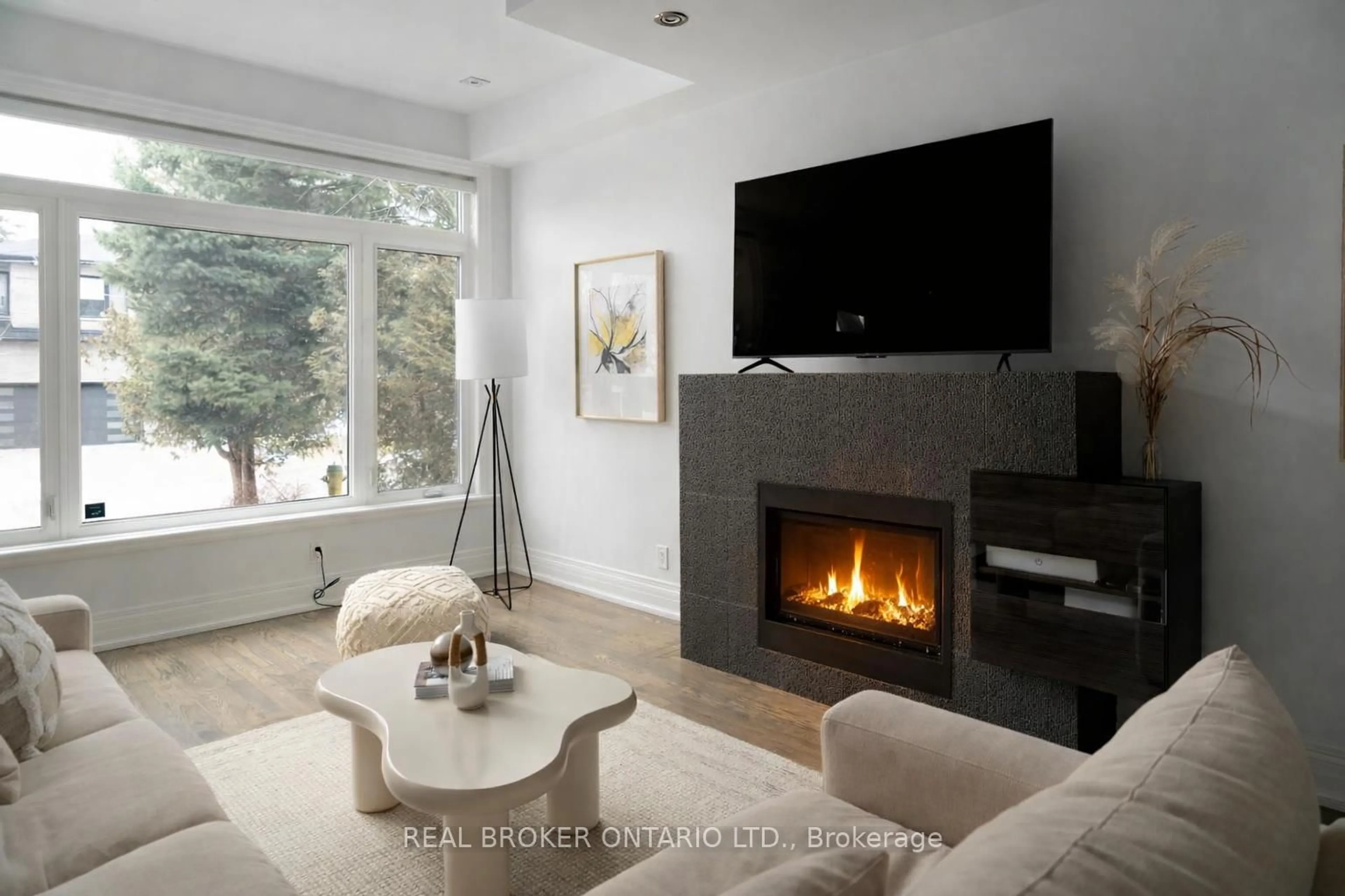 Living room with furniture, unknown for 47 Eastville Ave, Toronto Ontario M1M 2N6