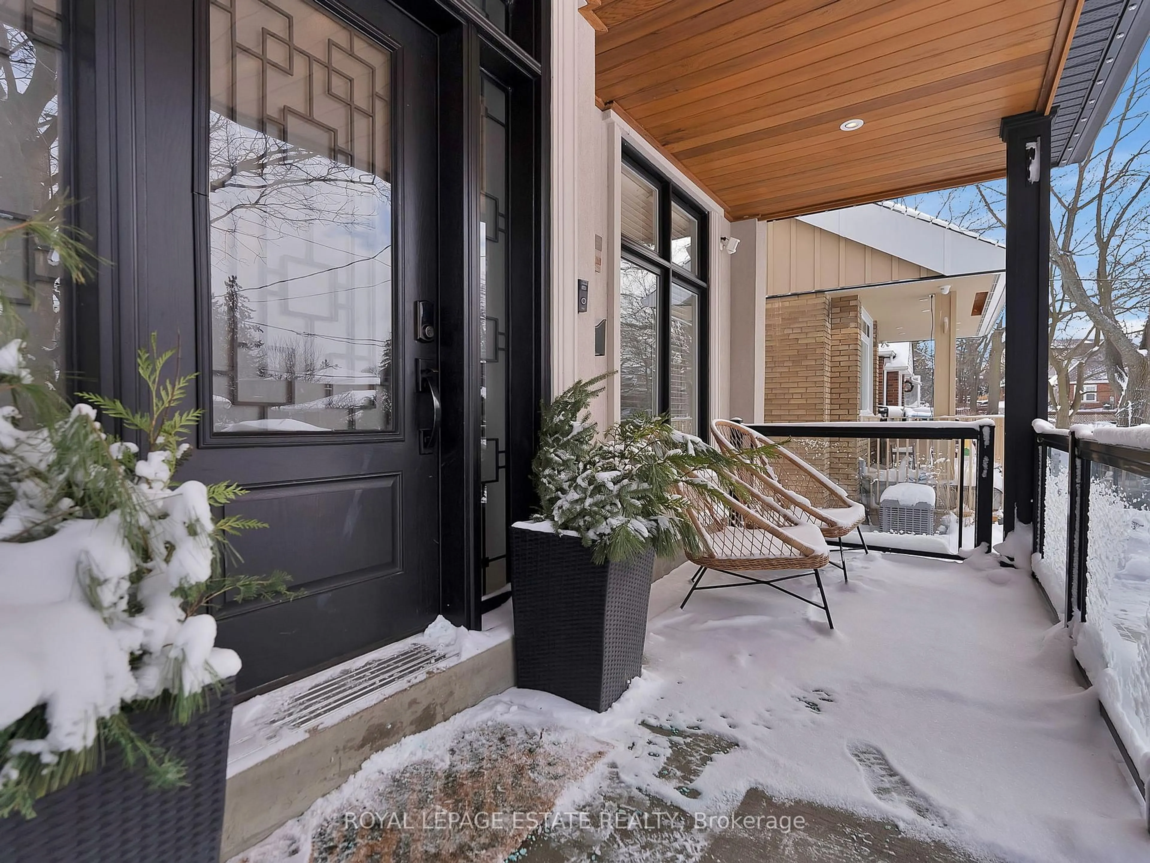 Indoor entryway for 19 Red Deer Ave, Toronto Ontario M1N 2Y9