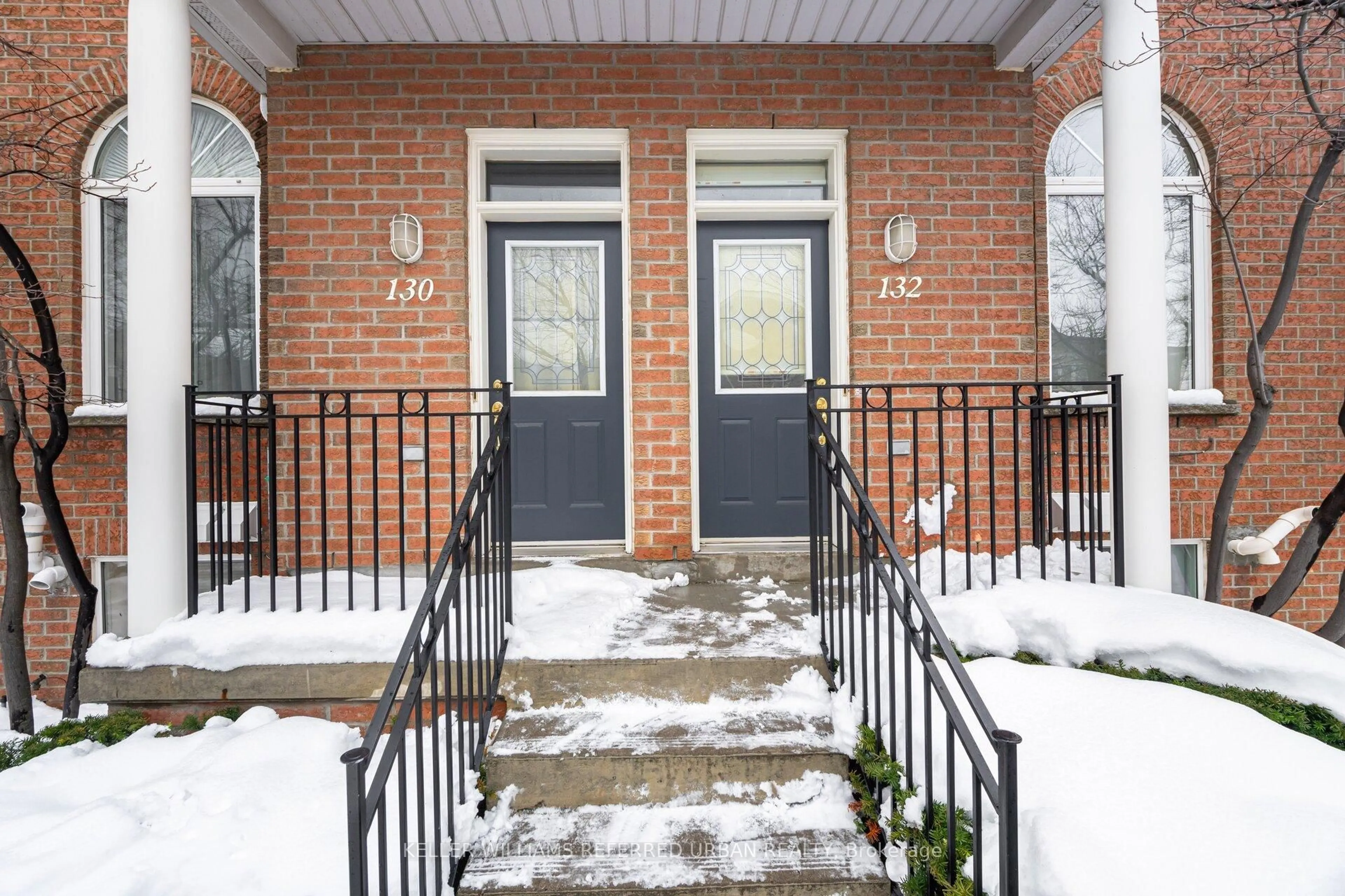 Indoor entryway for 83 Mondeo Dr #132, Toronto Ontario M1P 5B6