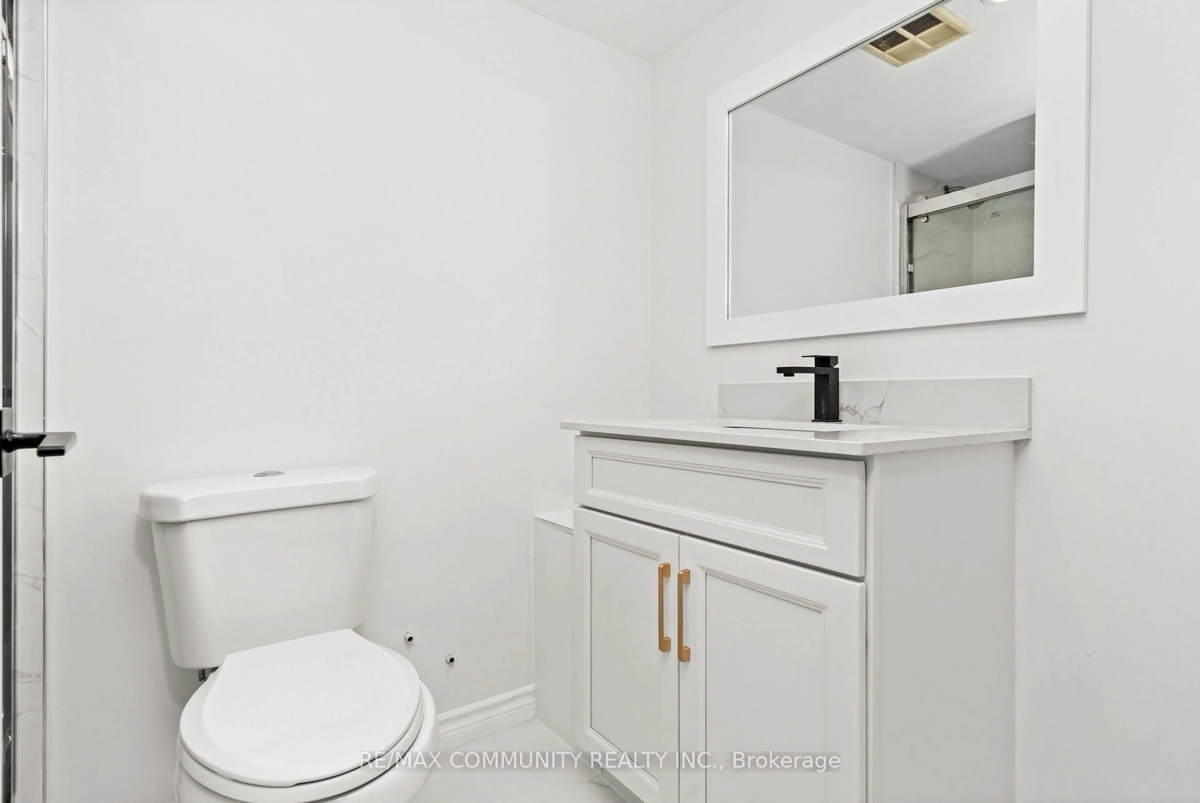 Standard bathroom, floor is not visible for 330 Mccowan Rd #501, Toronto Ontario M1J 3N3