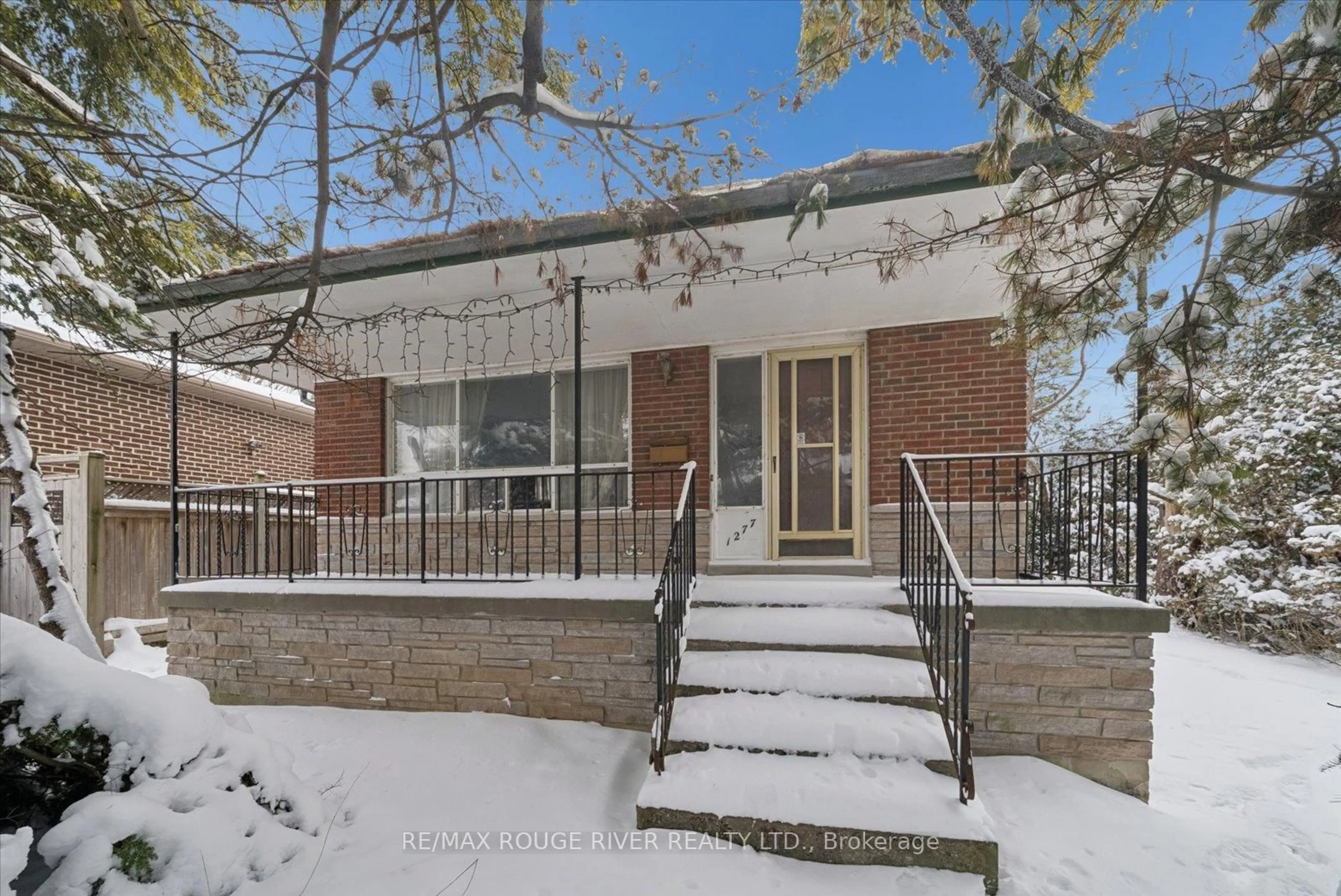 Home with brick exterior material, street for 1277 Old Orchard Ave, Pickering Ontario L1W 1G1