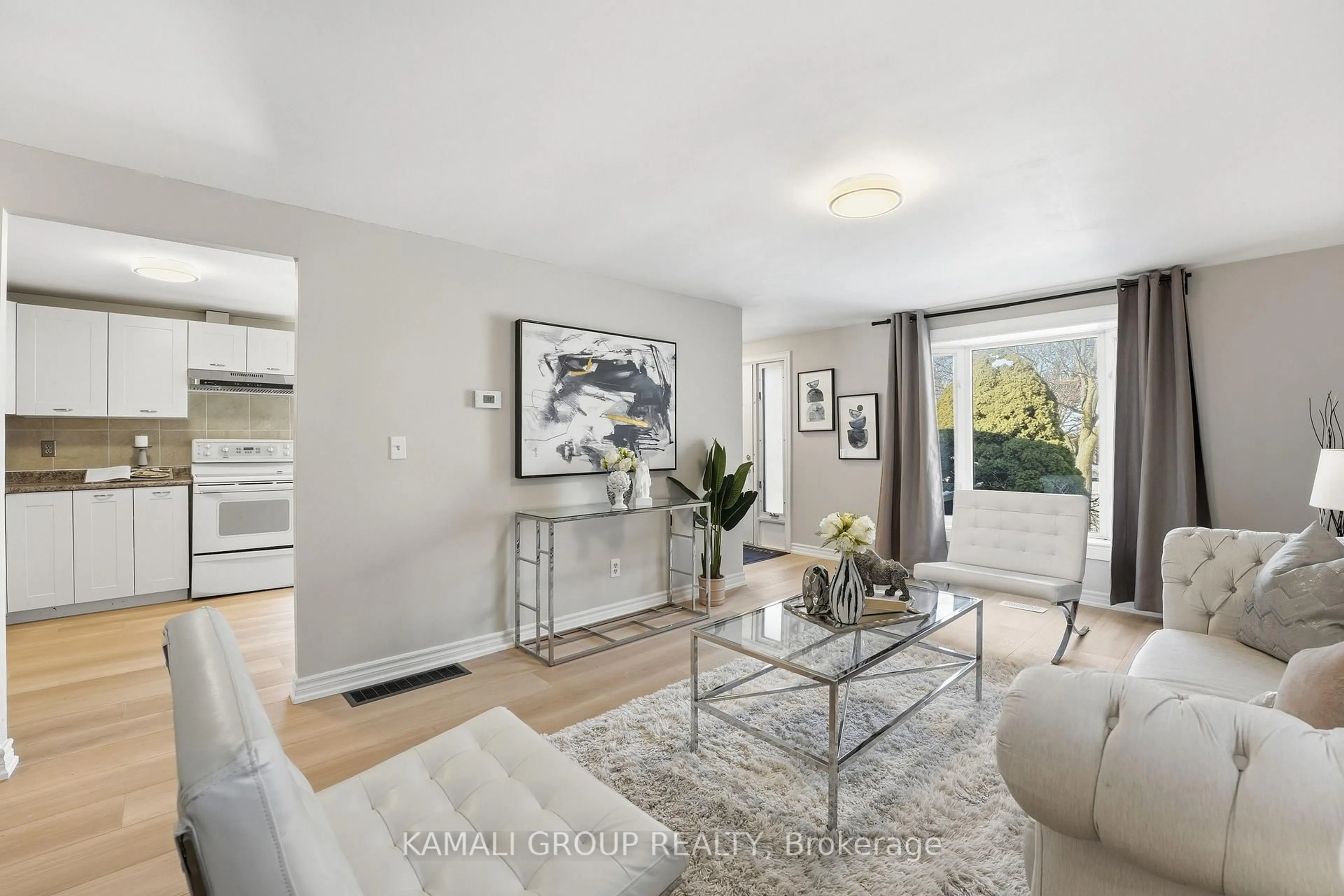 Living room with furniture, unknown for 868 Grandview Dr, Oshawa Ontario L1H 7W8