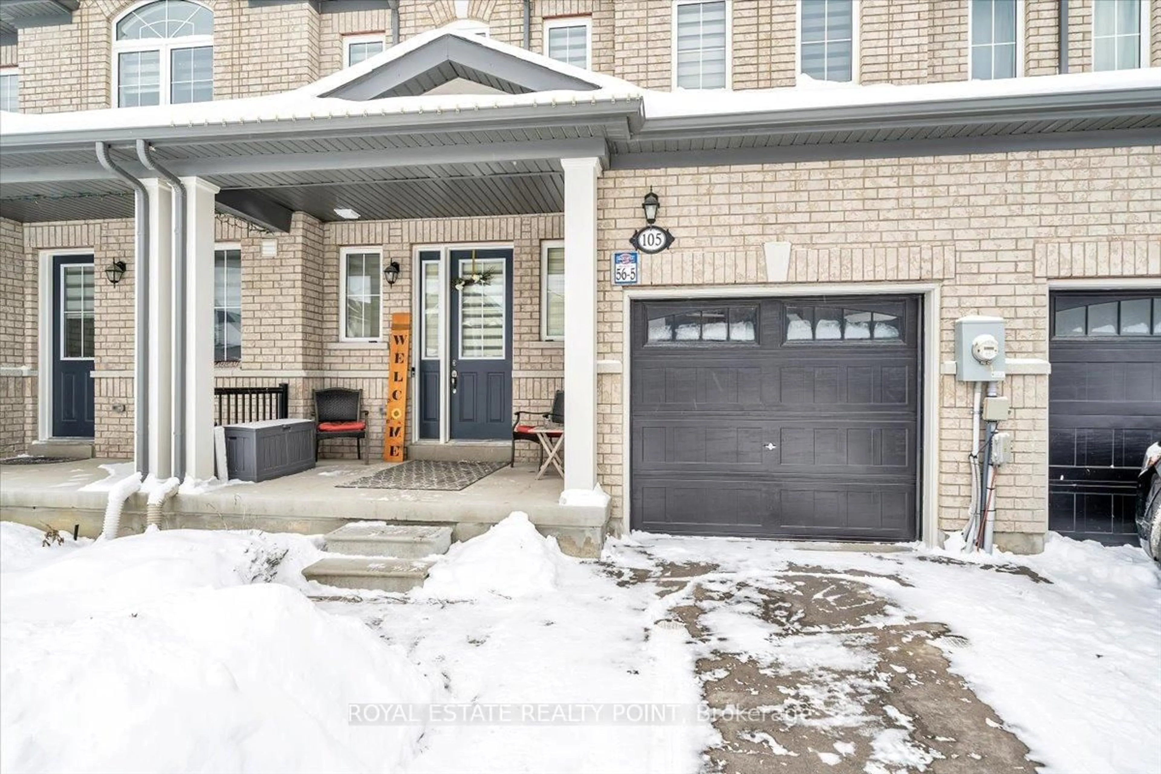 Indoor entryway for 105 Bill Hutchinson Cres, Clarington Ontario L1C 4T5
