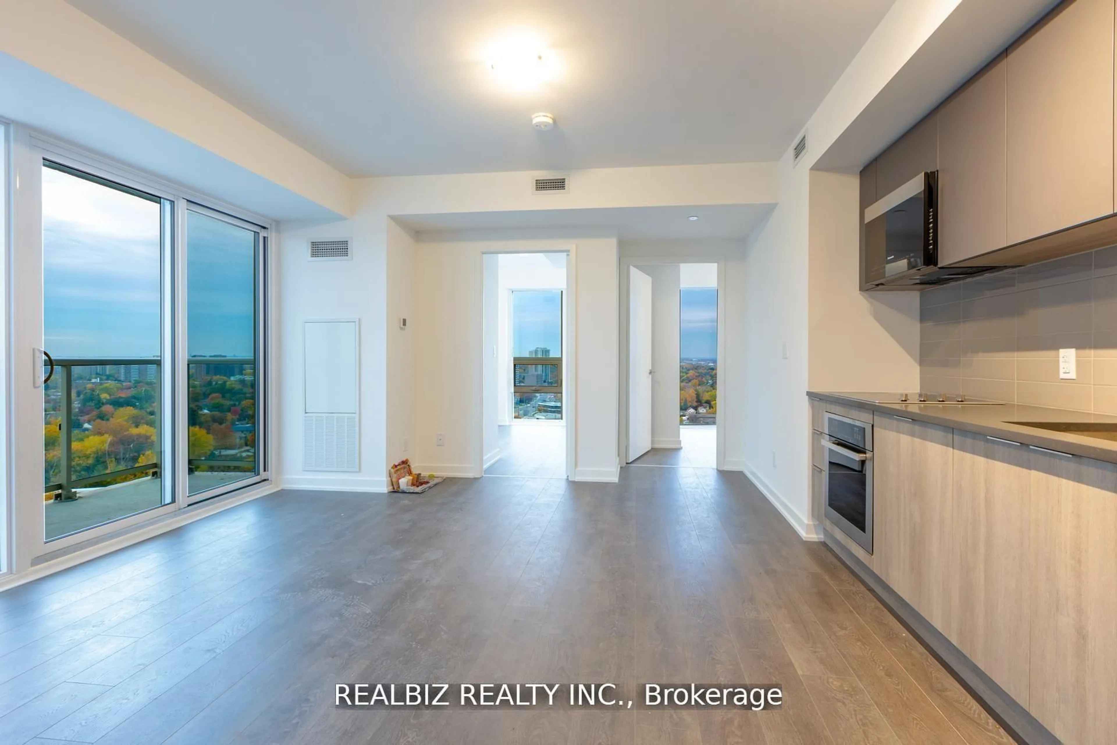 Unknown for 2033 Kennedy Rd #2003, Toronto Ontario M1T 0B9