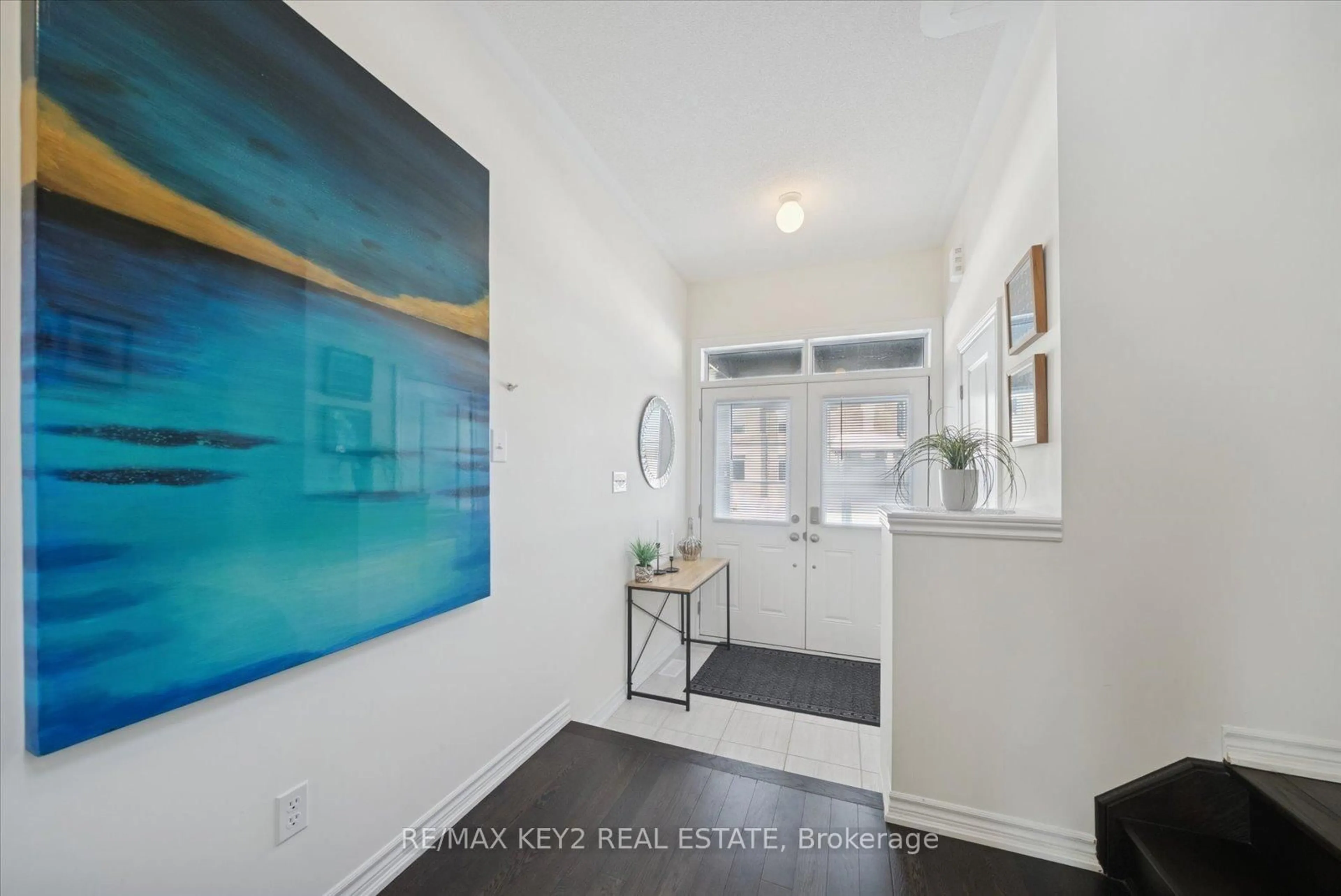 Indoor entryway for 1129 Cameo St, Pickering Ontario L1X 0L7