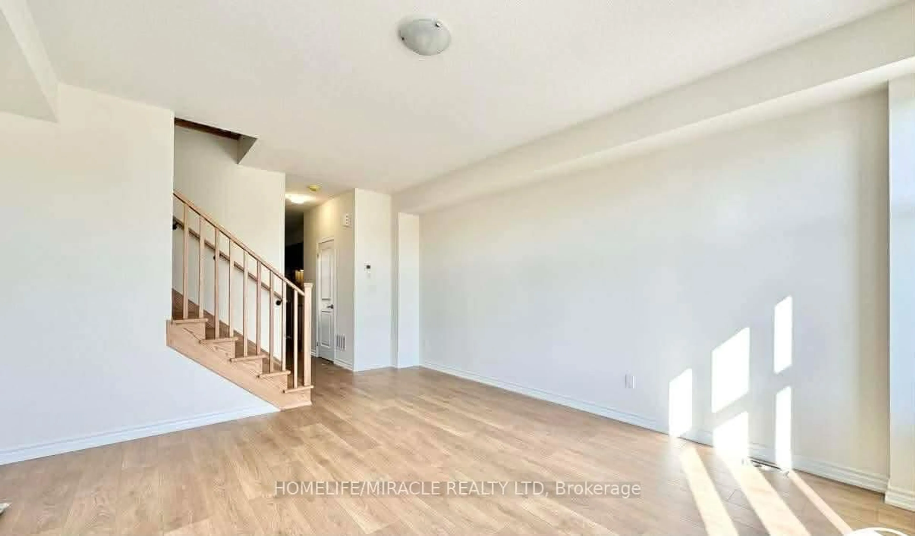 Unknown for 432 Okanagan Path, Oshawa Ontario L1H 0B1