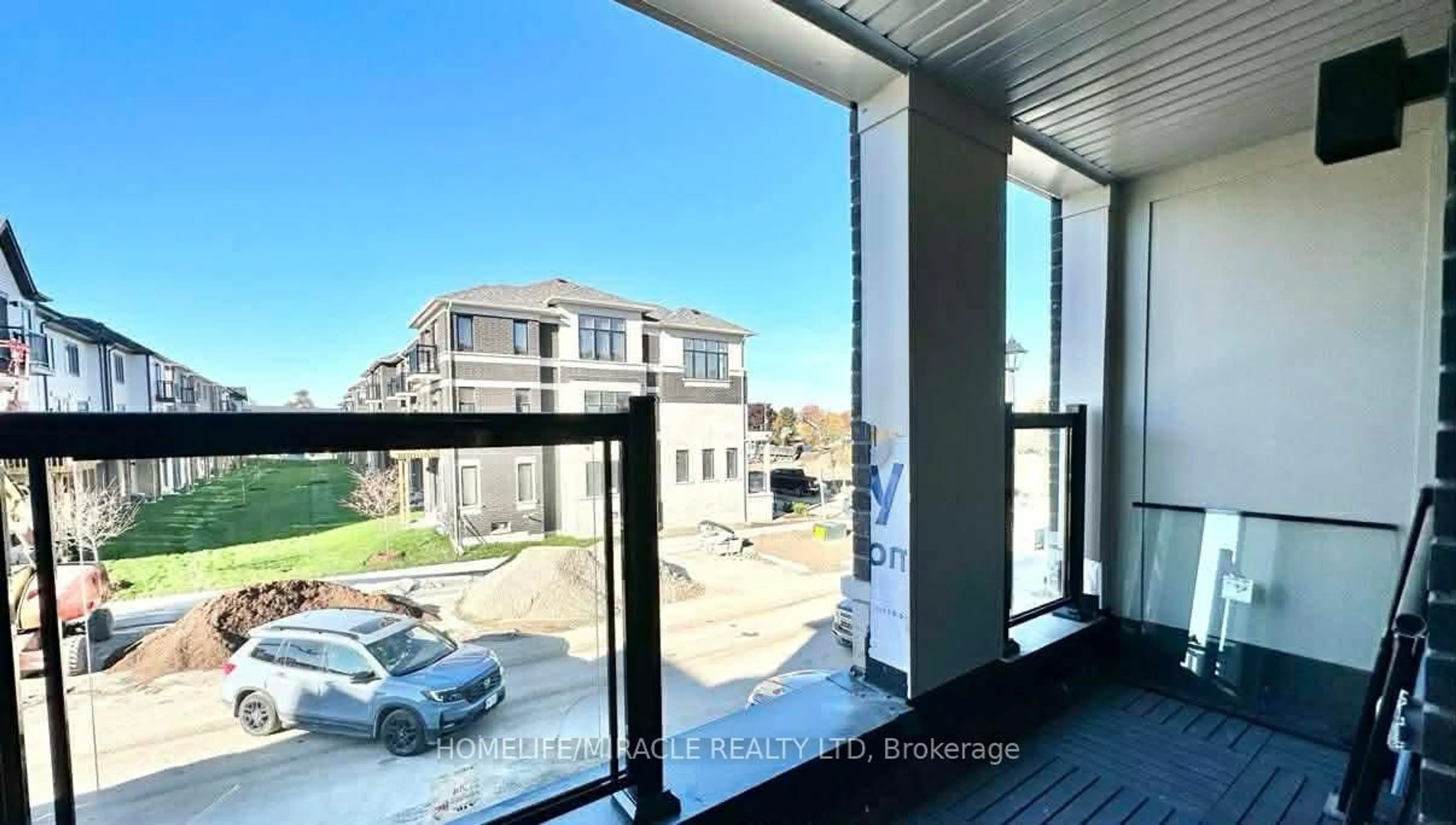 Balcony in the apartment, unknown for 432 Okanagan Path, Oshawa Ontario L1H 0B1