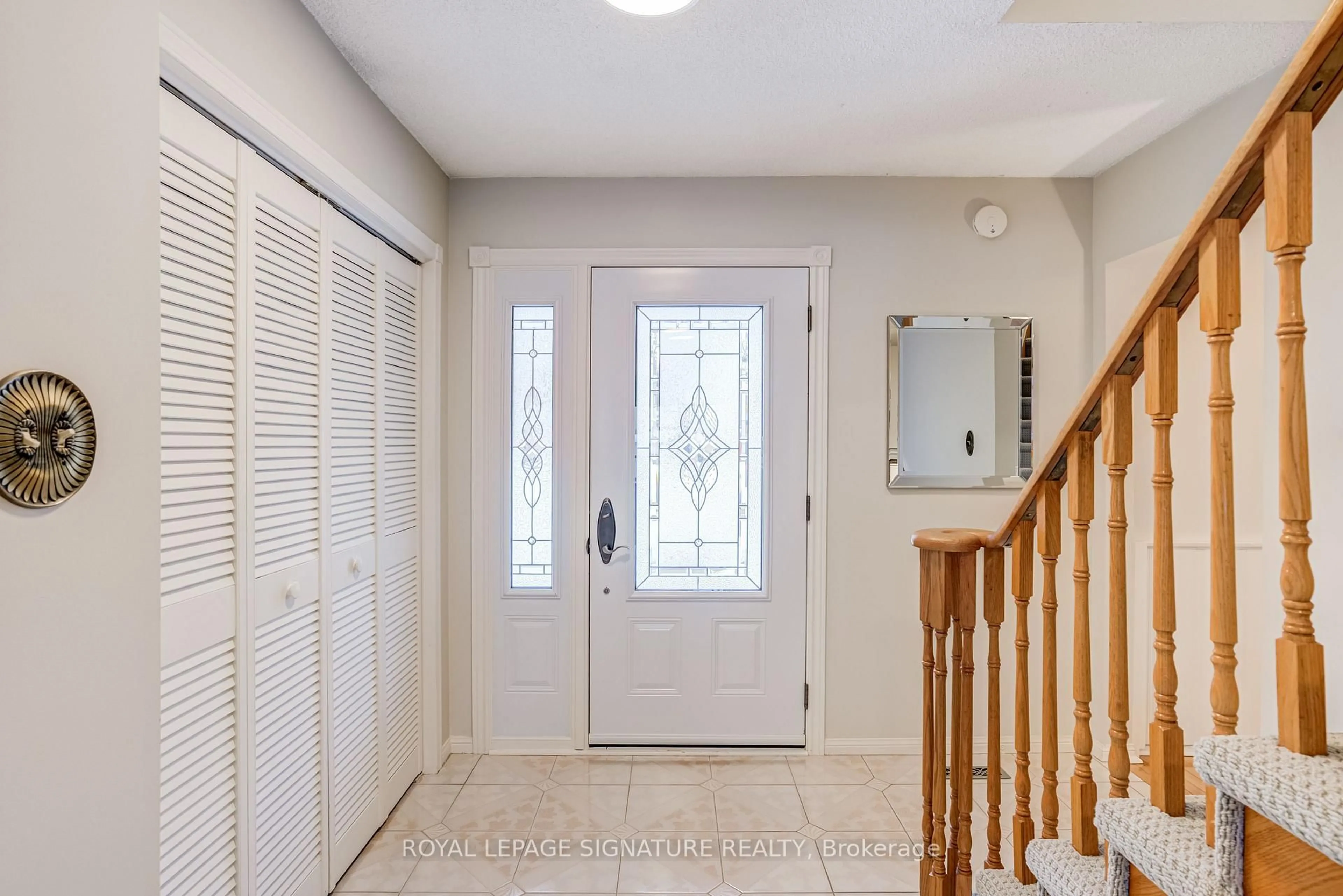 Indoor entryway for 138 Greenwich Sq, Toronto Ontario M1J 3L3