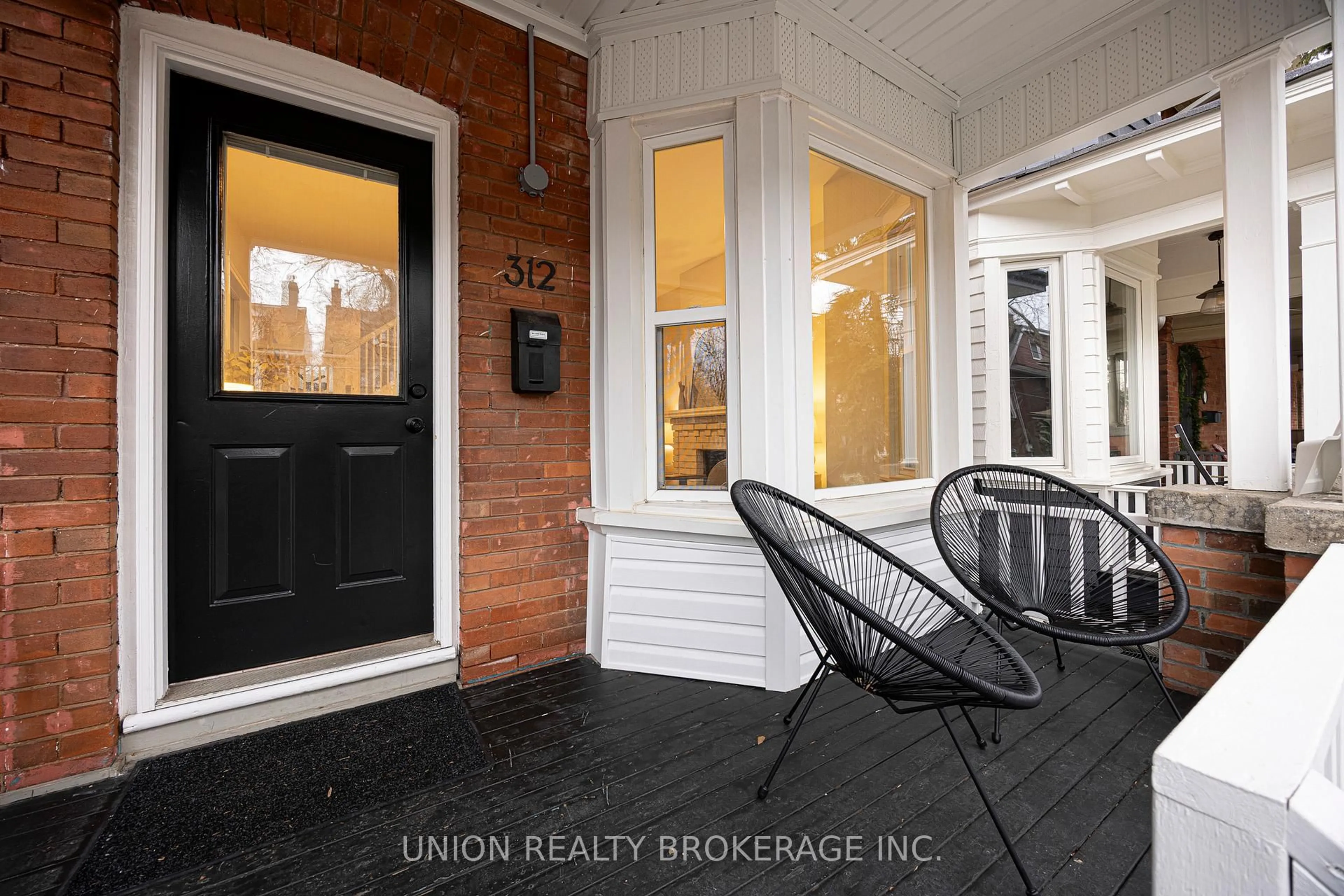 Indoor entryway for 312 Willow Ave, Toronto Ontario M4E 3K7