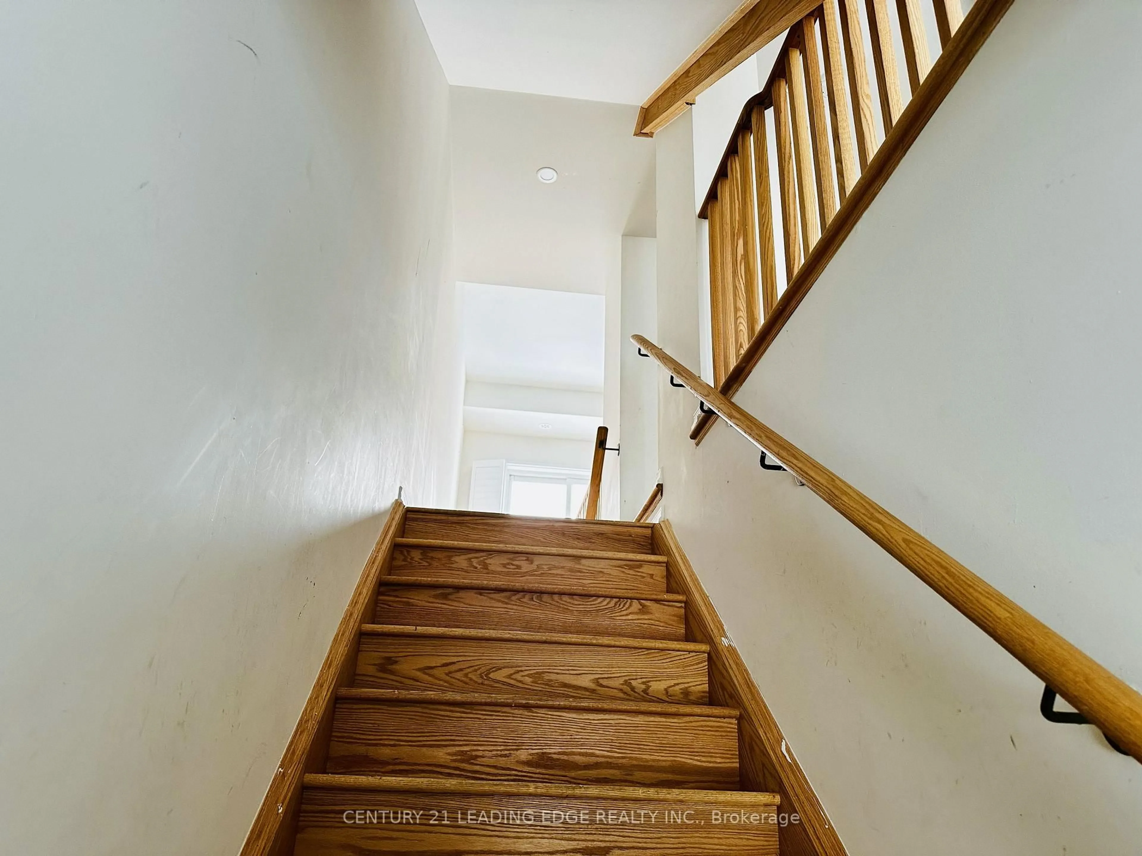 Stairs for 2554 Barbarolli Path #112, Oshawa Ontario L1L 0P9