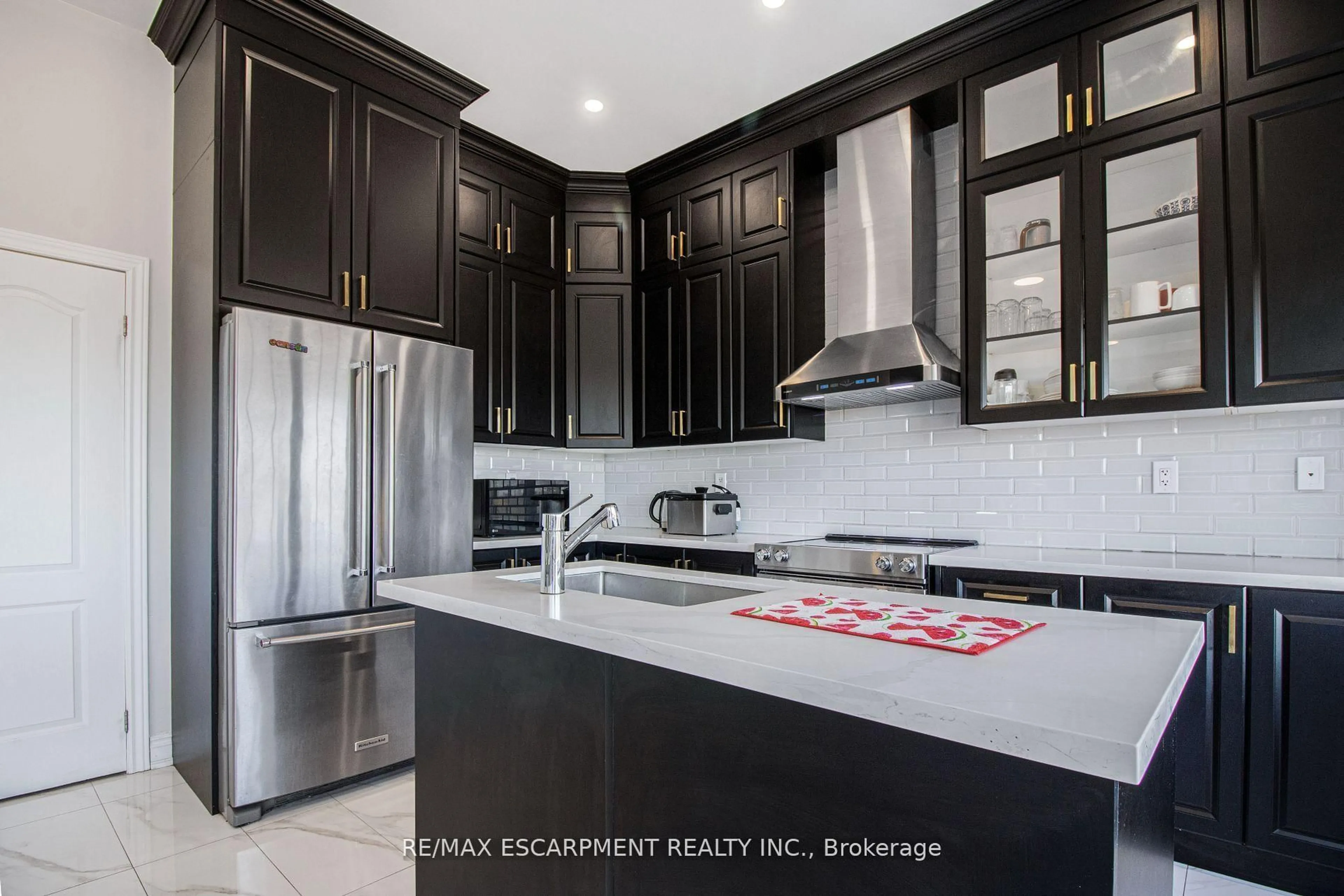 Contemporary kitchen, ceramic/tile floor for 487 Aztec Dr #2, Oshawa Ontario L1J 7S7