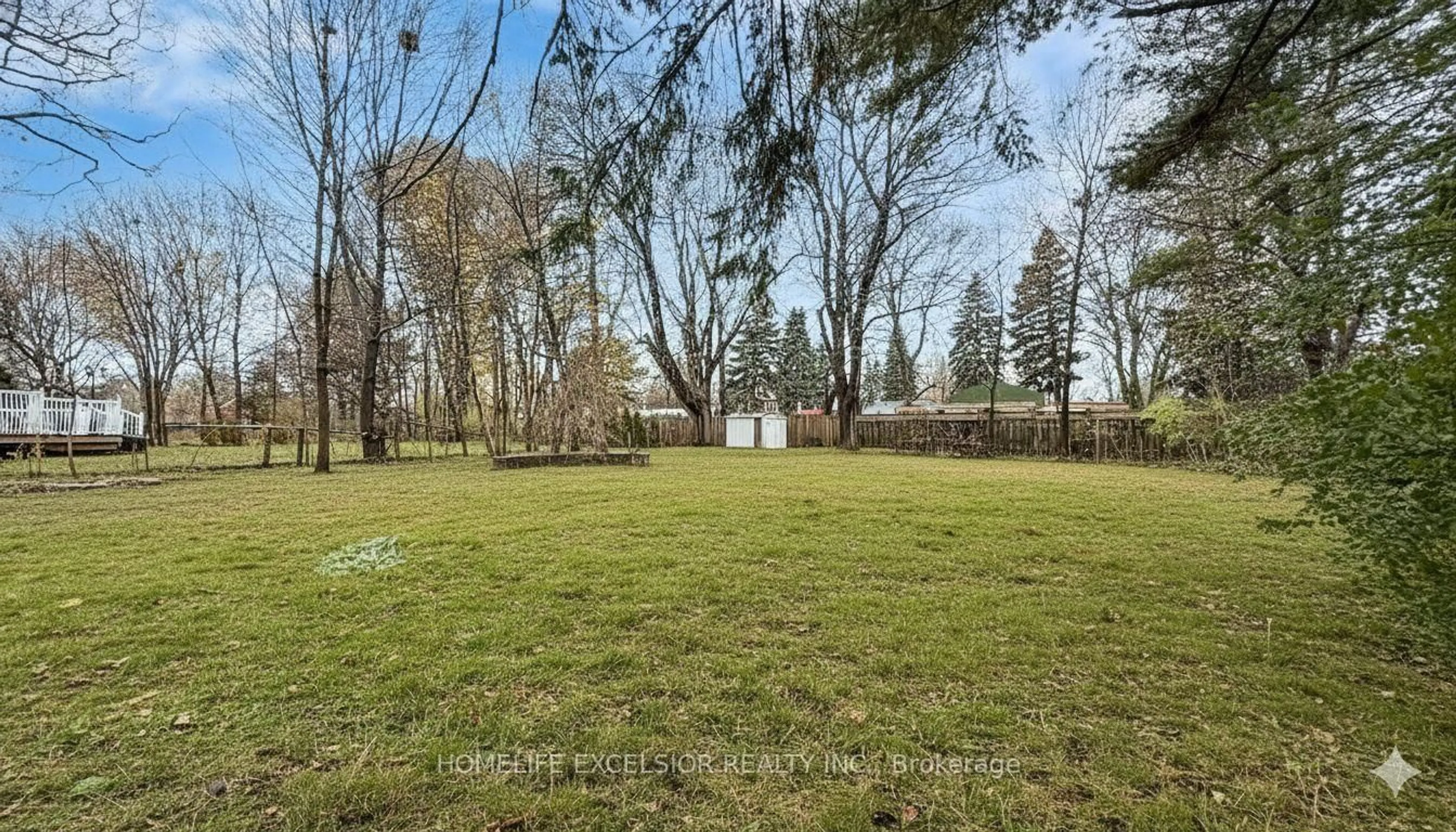 A pic from outside/outdoor area/front of a property/back of a property/a pic from drone, forest/trees view for 74 Glen Watford Dr, Toronto Ontario M1S 2C5
