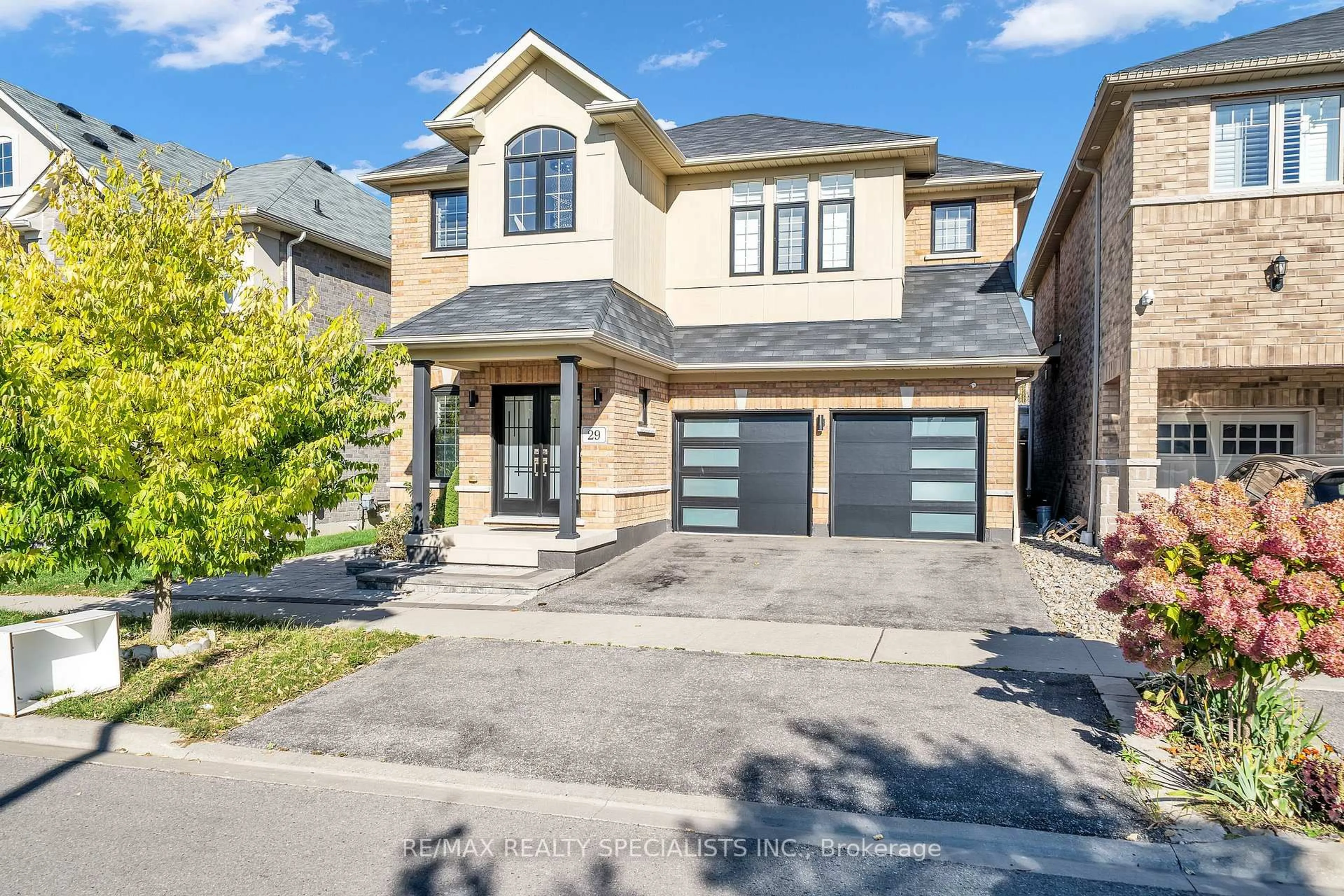Home with brick exterior material, street for 29 Skelton Cres, Ajax Ontario L1Z 1R4