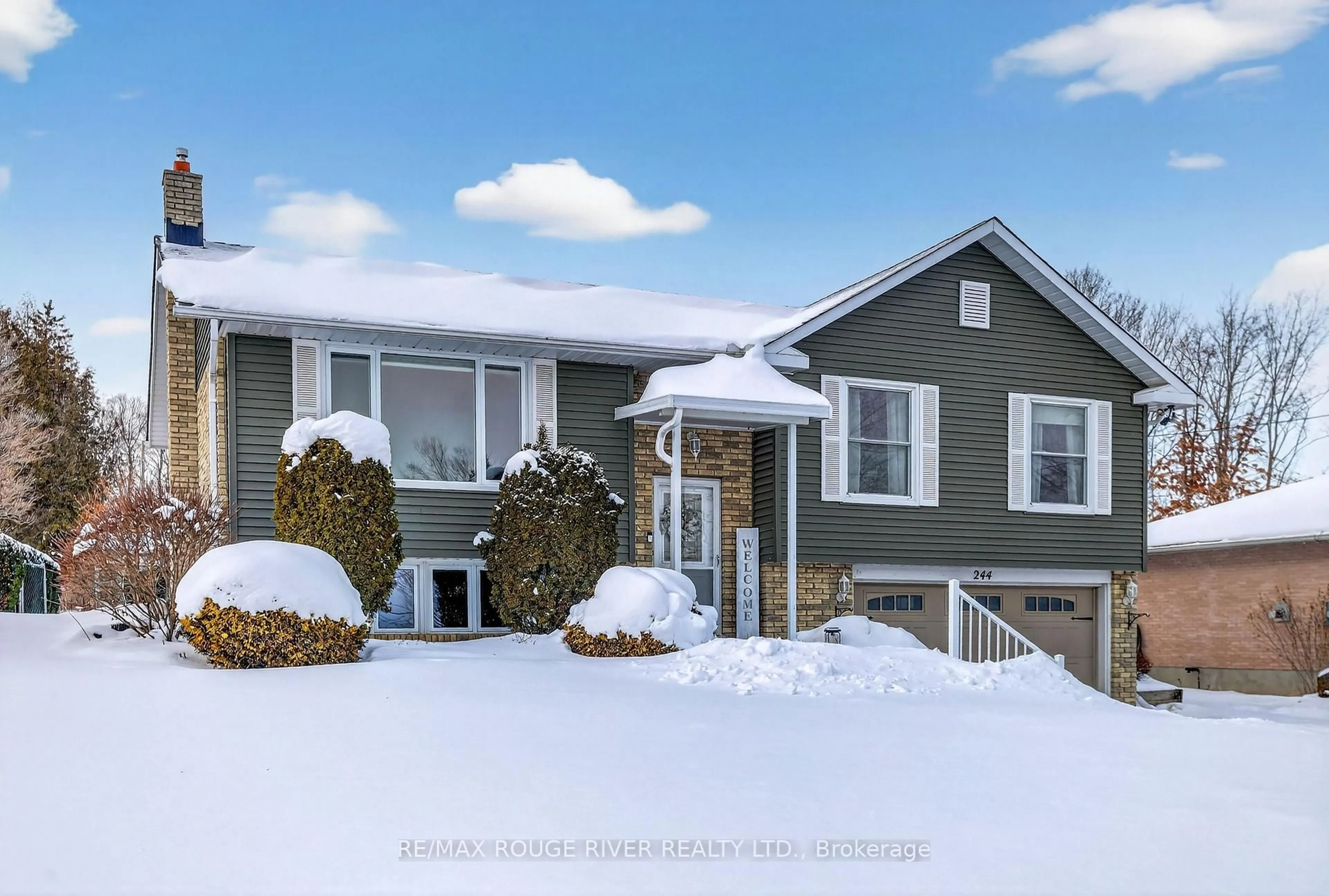 Home with vinyl exterior material, street for 244 Union Ave, Scugog Ontario L9L 1C2