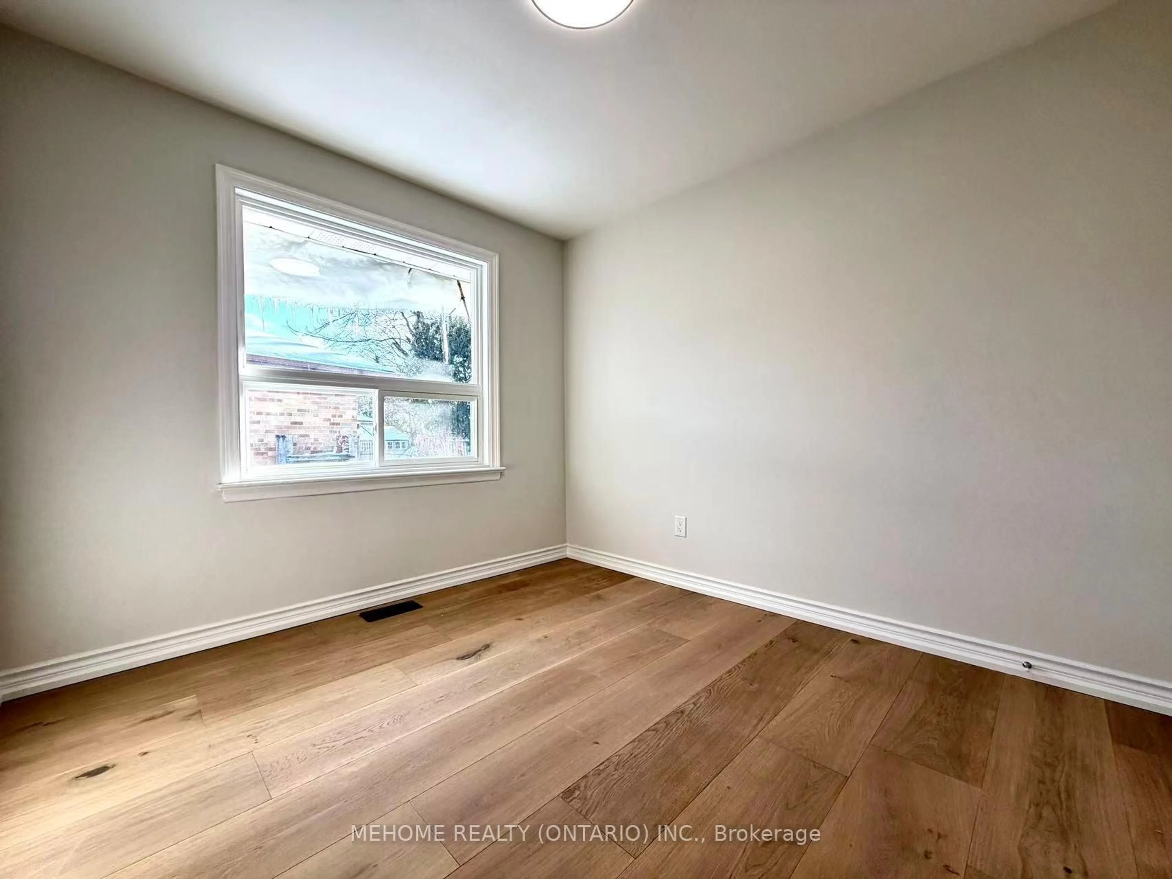 A pic of a room for 6 Clementine Sq, Toronto Ontario M1G 2V7