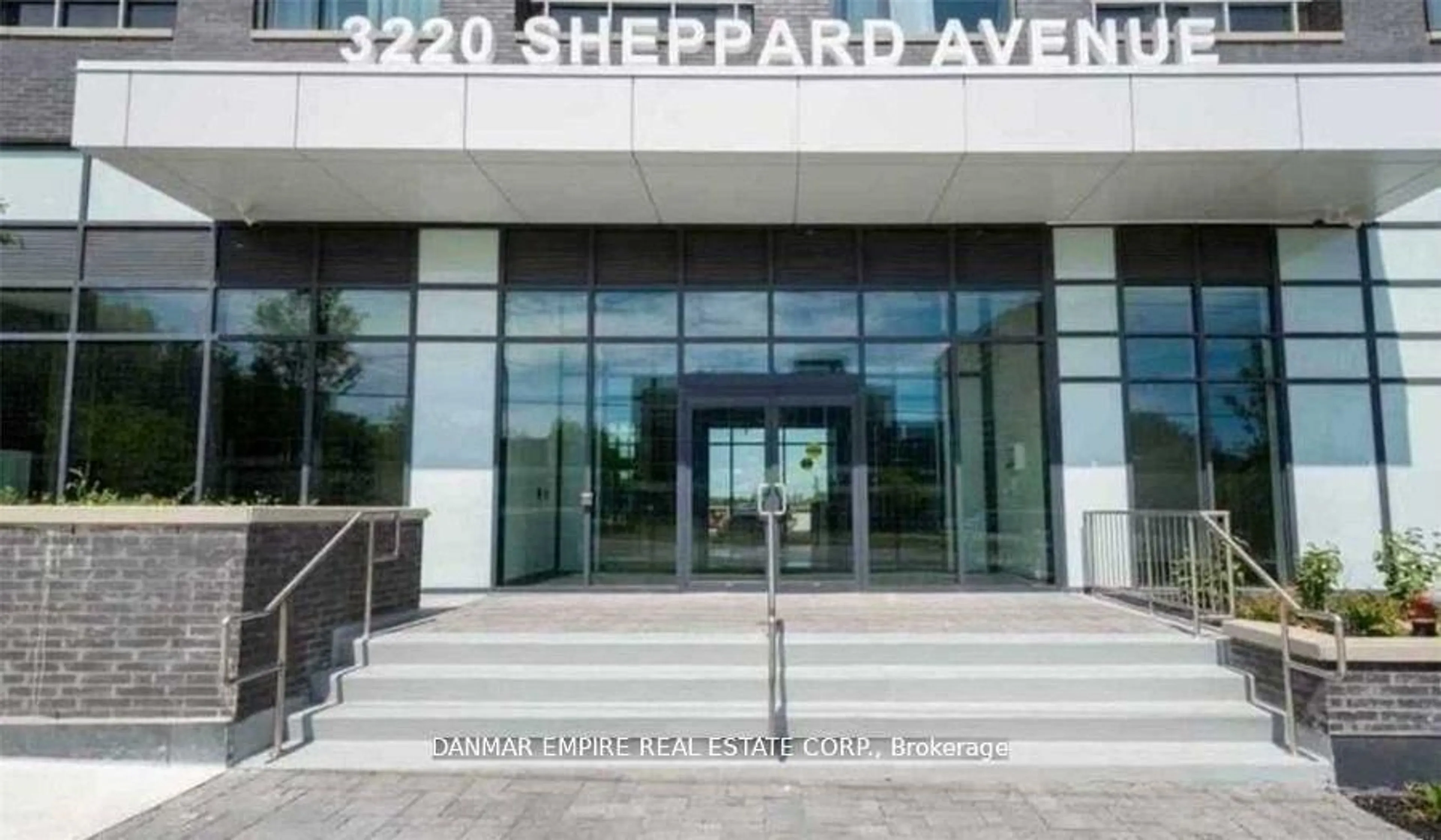 Indoor foyer for 3220 Sheppard Ave #1309, Toronto Ontario M1T 0B7