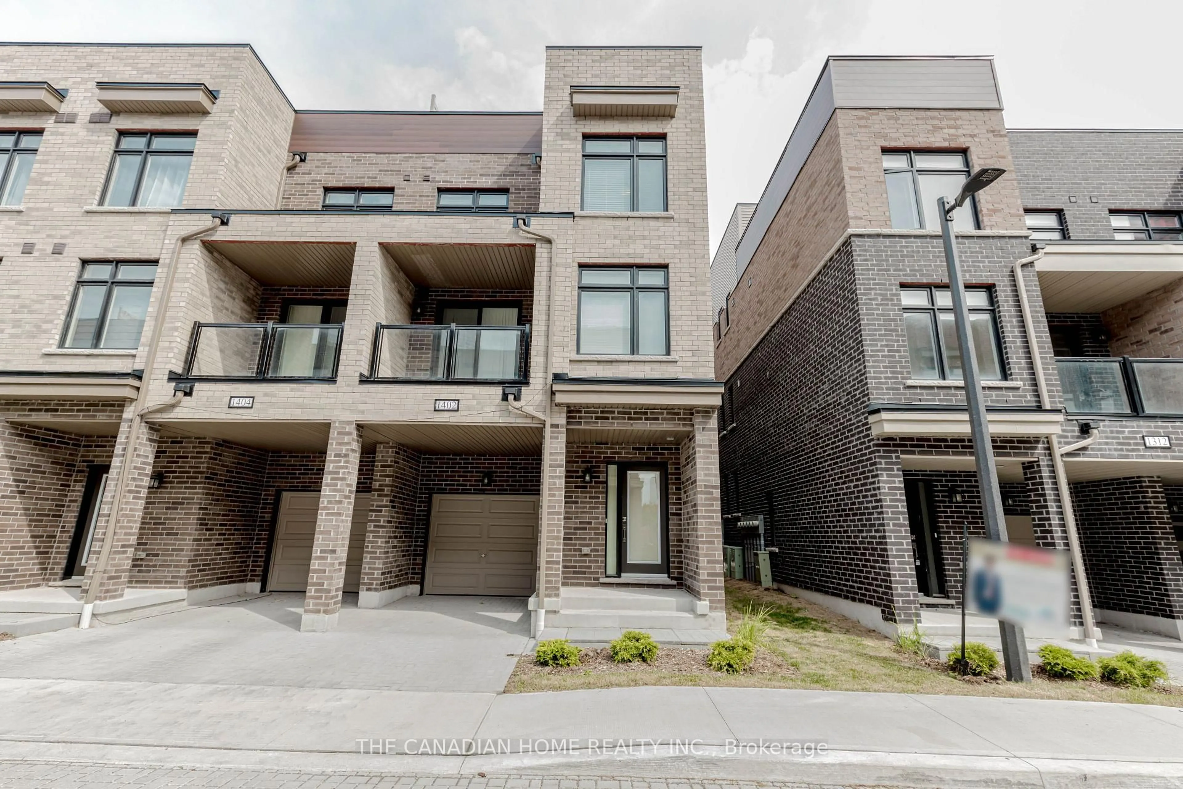 Home with brick exterior material, unknown for 1865 Pickering Pkwy #1402, Pickering Ontario L1V 0H2