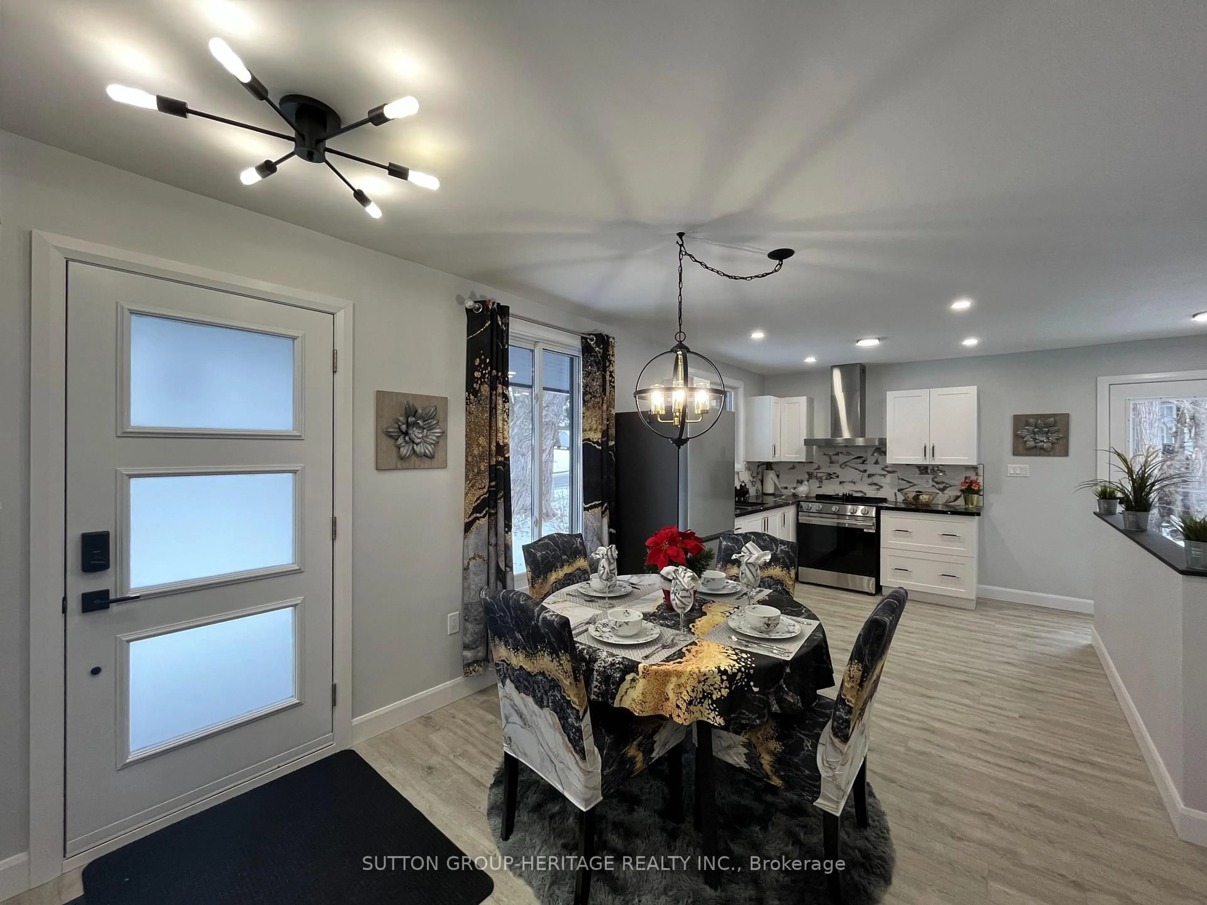 Open concept kitchen, unknown for 955 Hawthorne Crt, Oshawa Ontario L1H 2H4