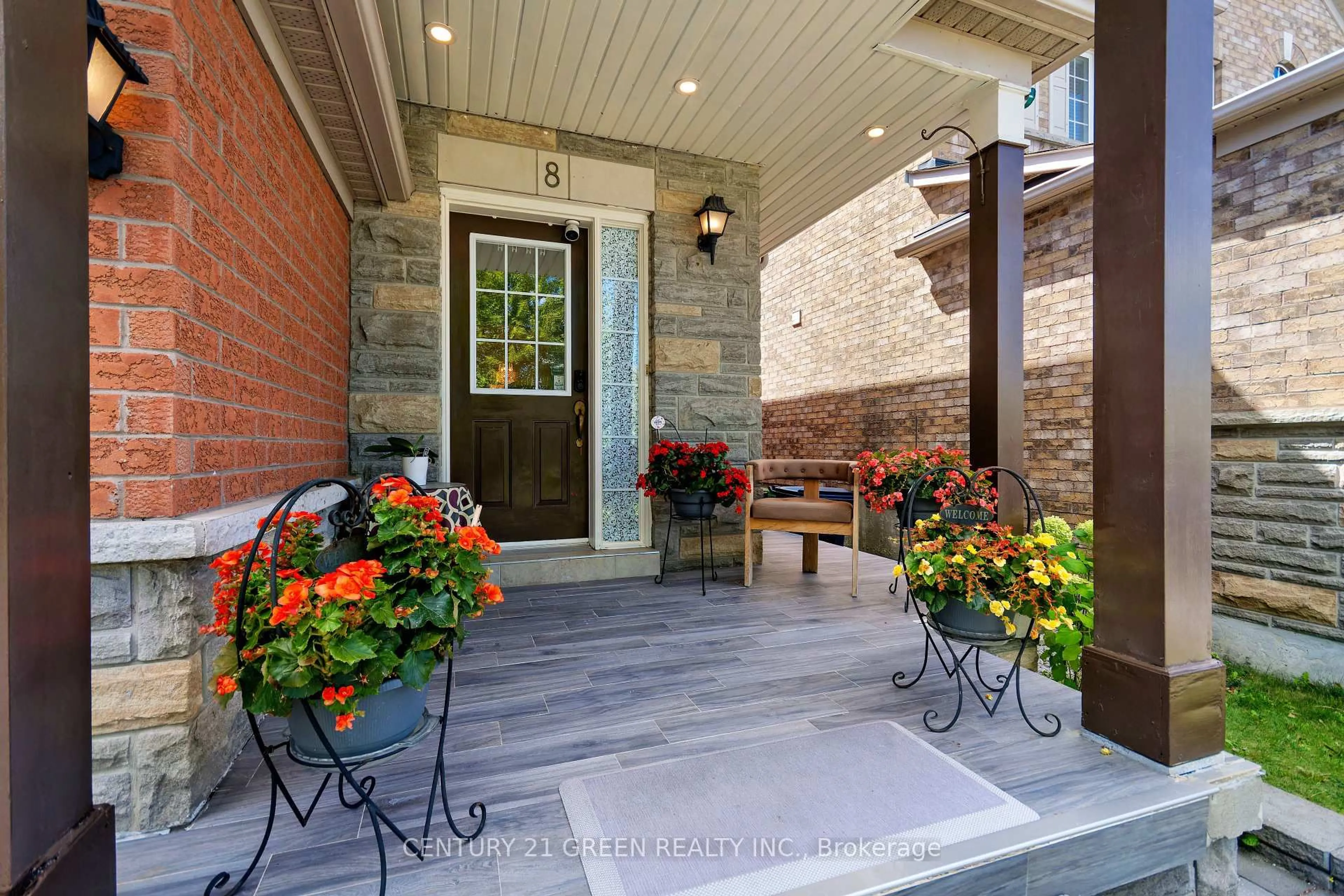 Indoor entryway for 8 Lampman Dr, Toronto Ontario M1E 5L1