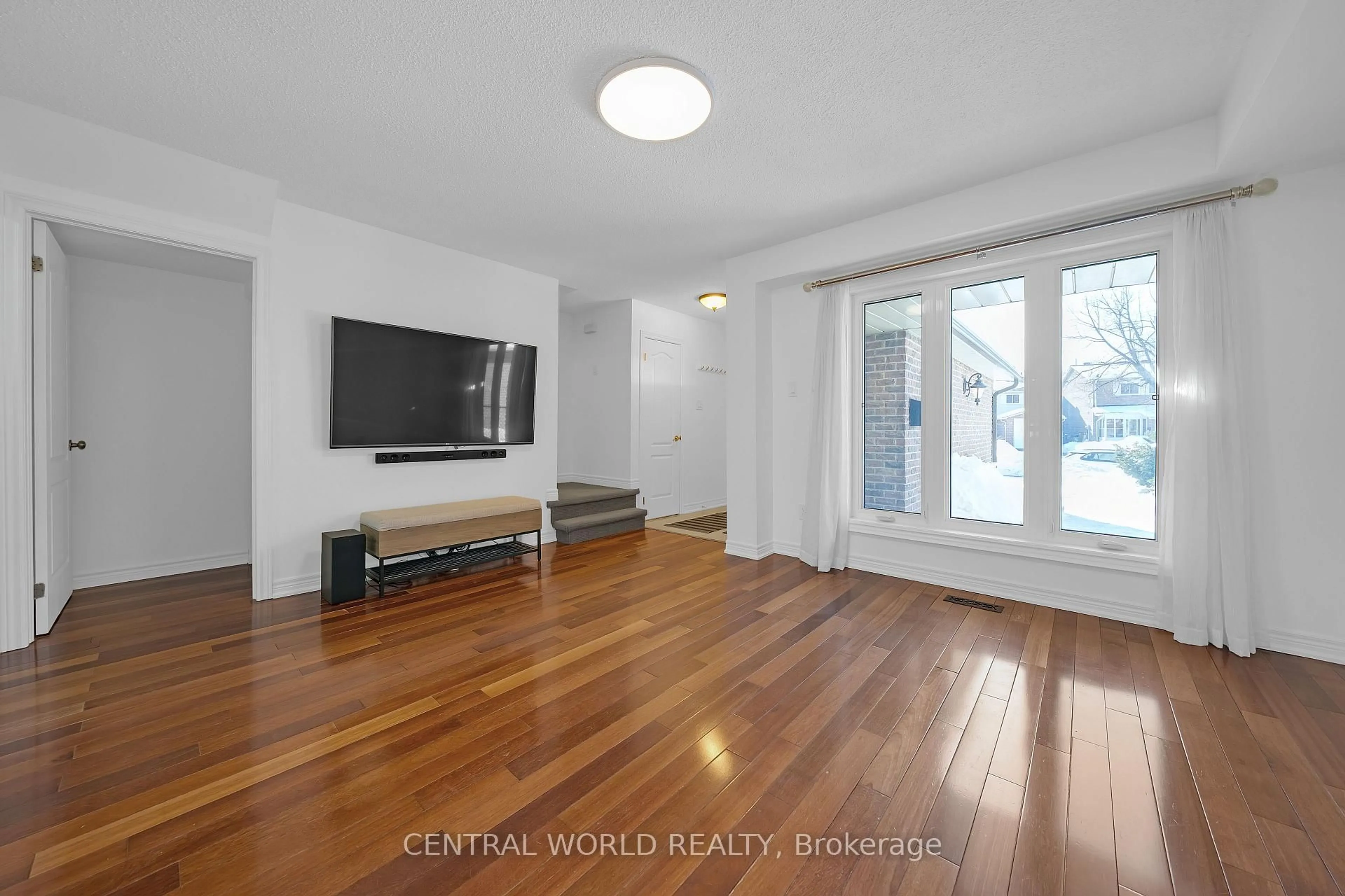 A pic of a room for 28 Moorehouse Dr, Toronto Ontario M1V 2E1