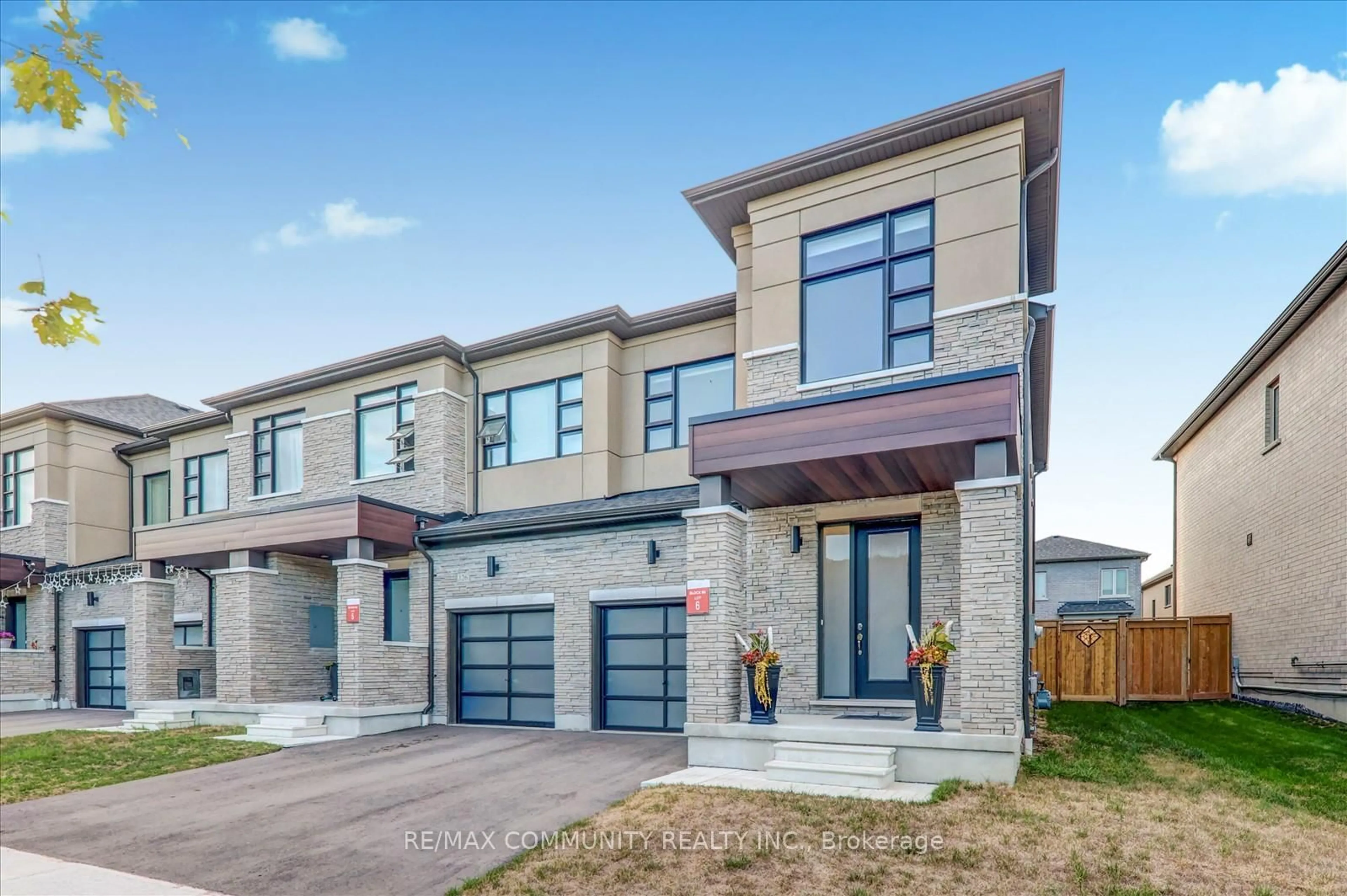 Home with brick exterior material, street for 124 Ogston Cres, Whitby Ontario L1P 0H3