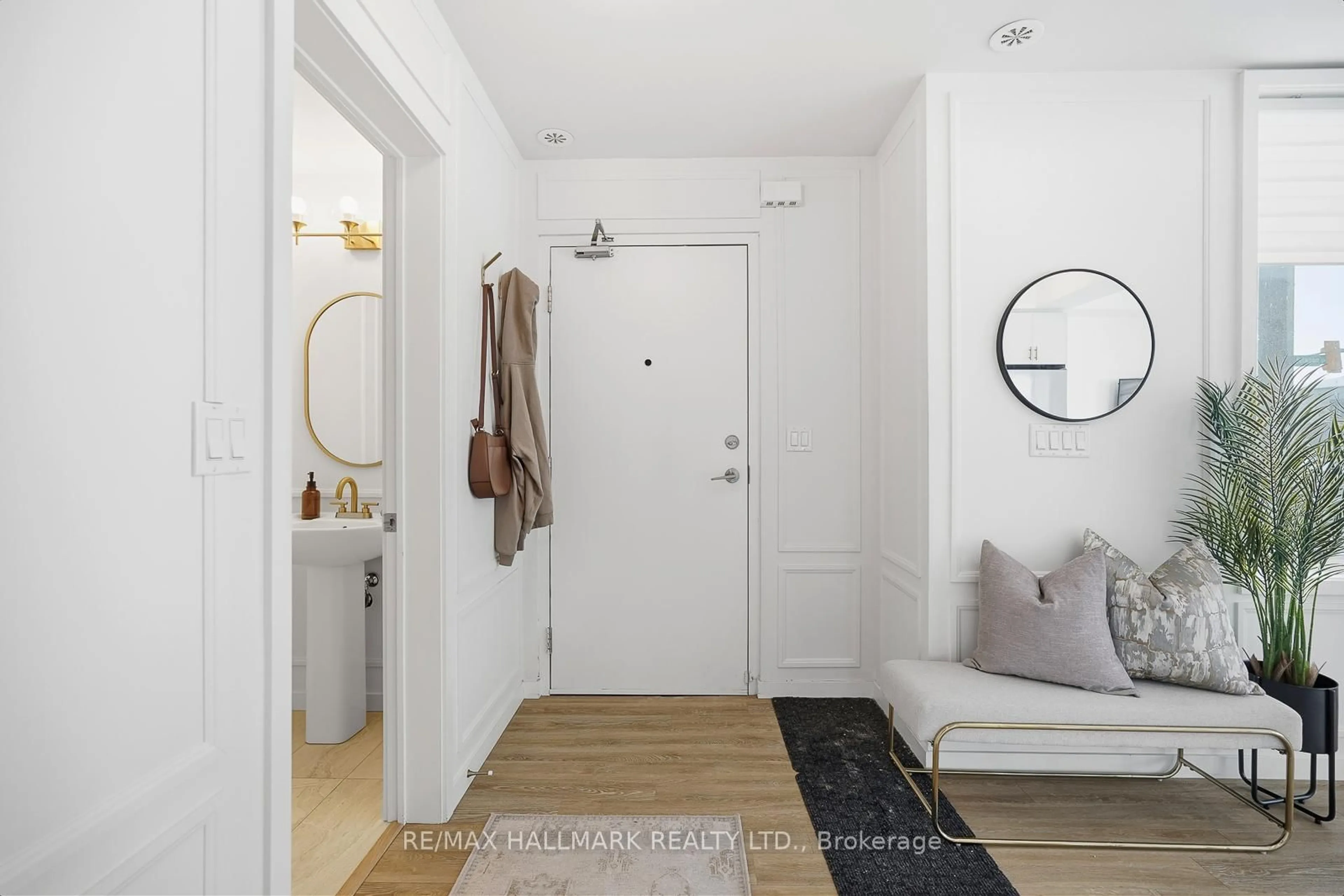 Indoor entryway for 1711 Pure Springs Blvd #101, Pickering Ontario L1X 0E3