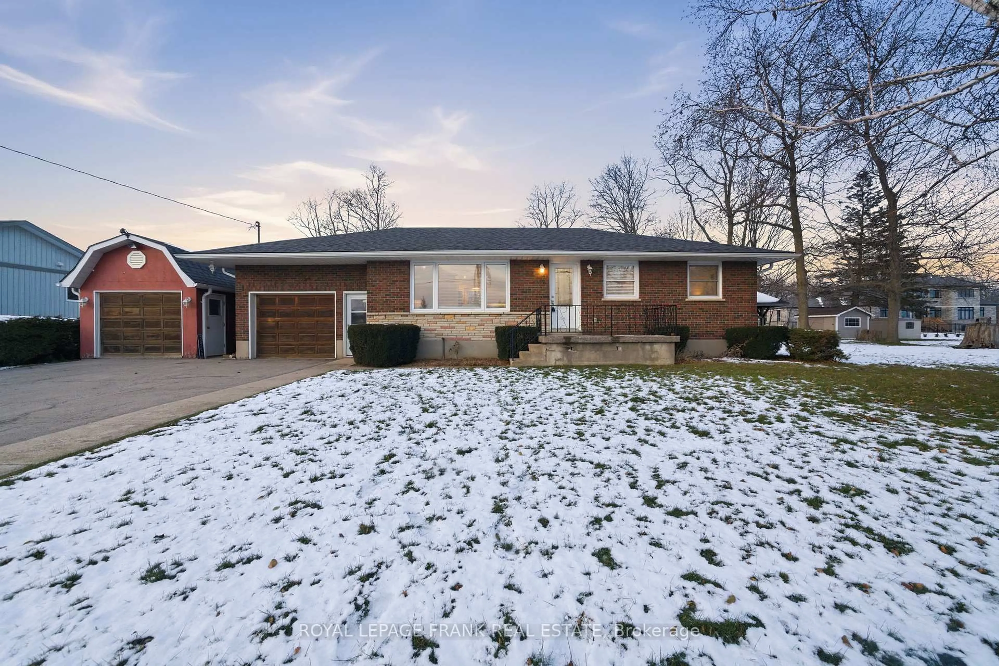 Home with brick exterior material, street for 32 Jones Ave, Clarington Ontario L0A 1J0