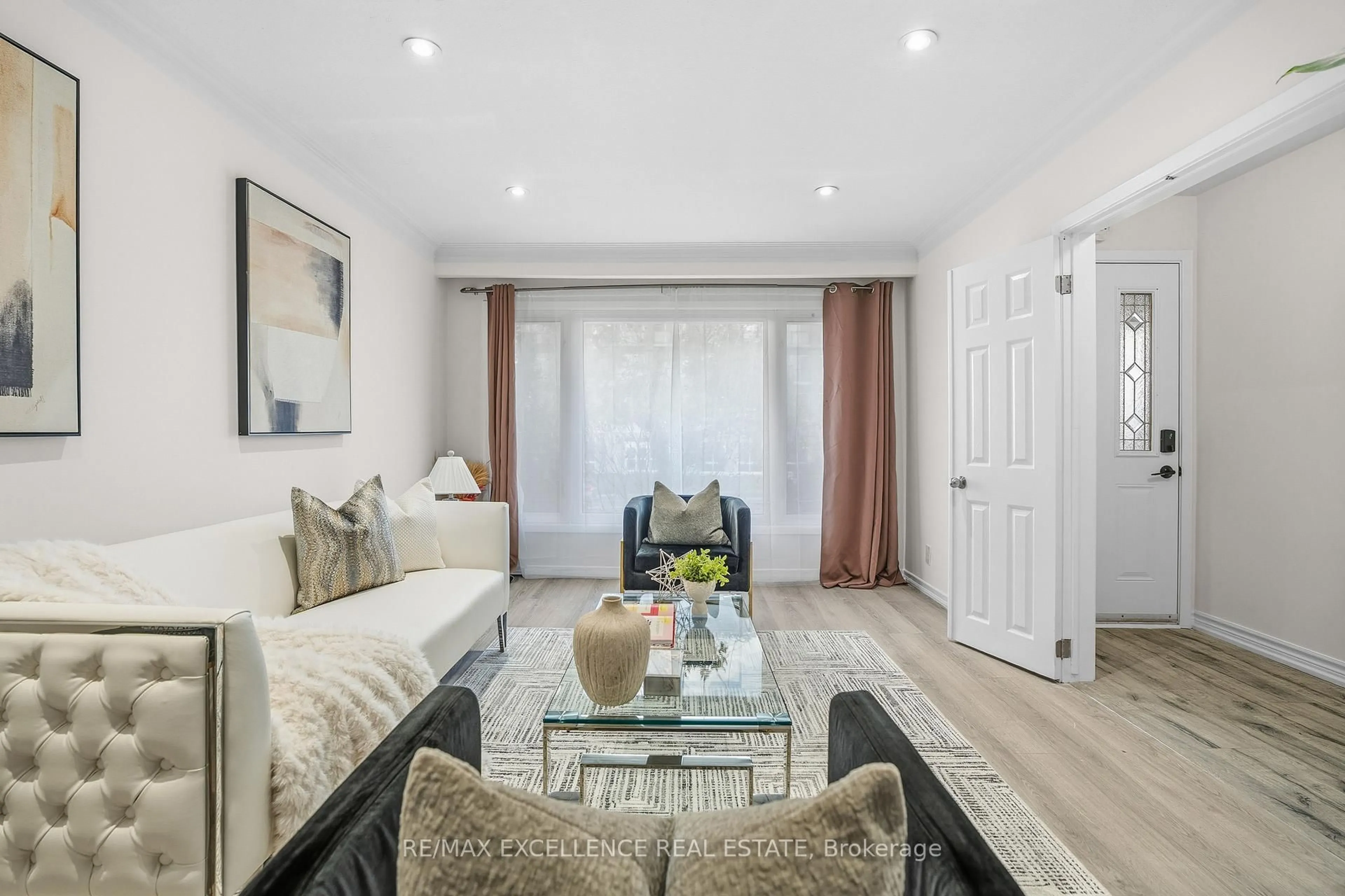 Living room with furniture, unknown for 45 Stevenson Rd, Oshawa Ontario L1J 5M4