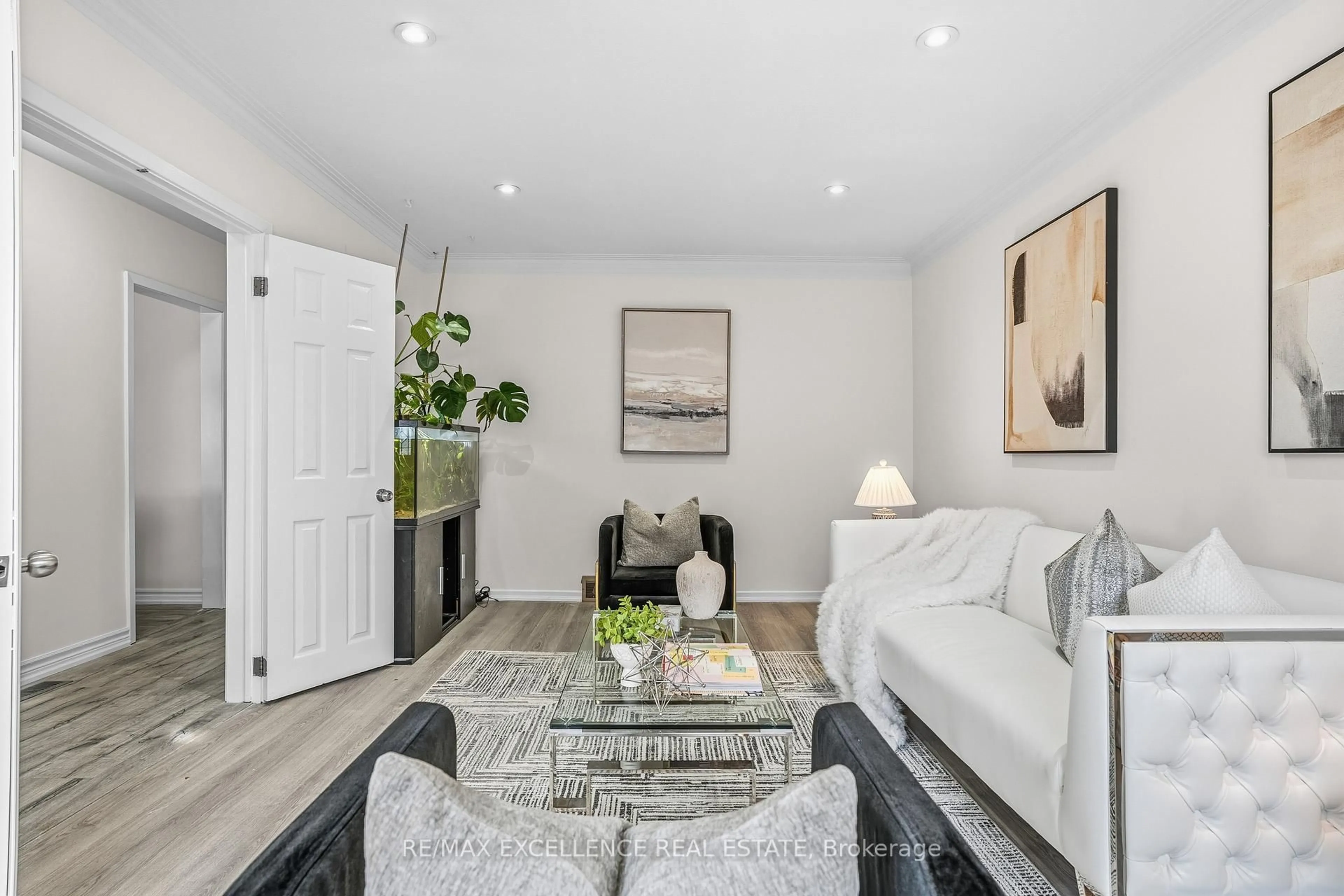 Living room with furniture, unknown for 45 Stevenson Rd, Oshawa Ontario L1J 5M4