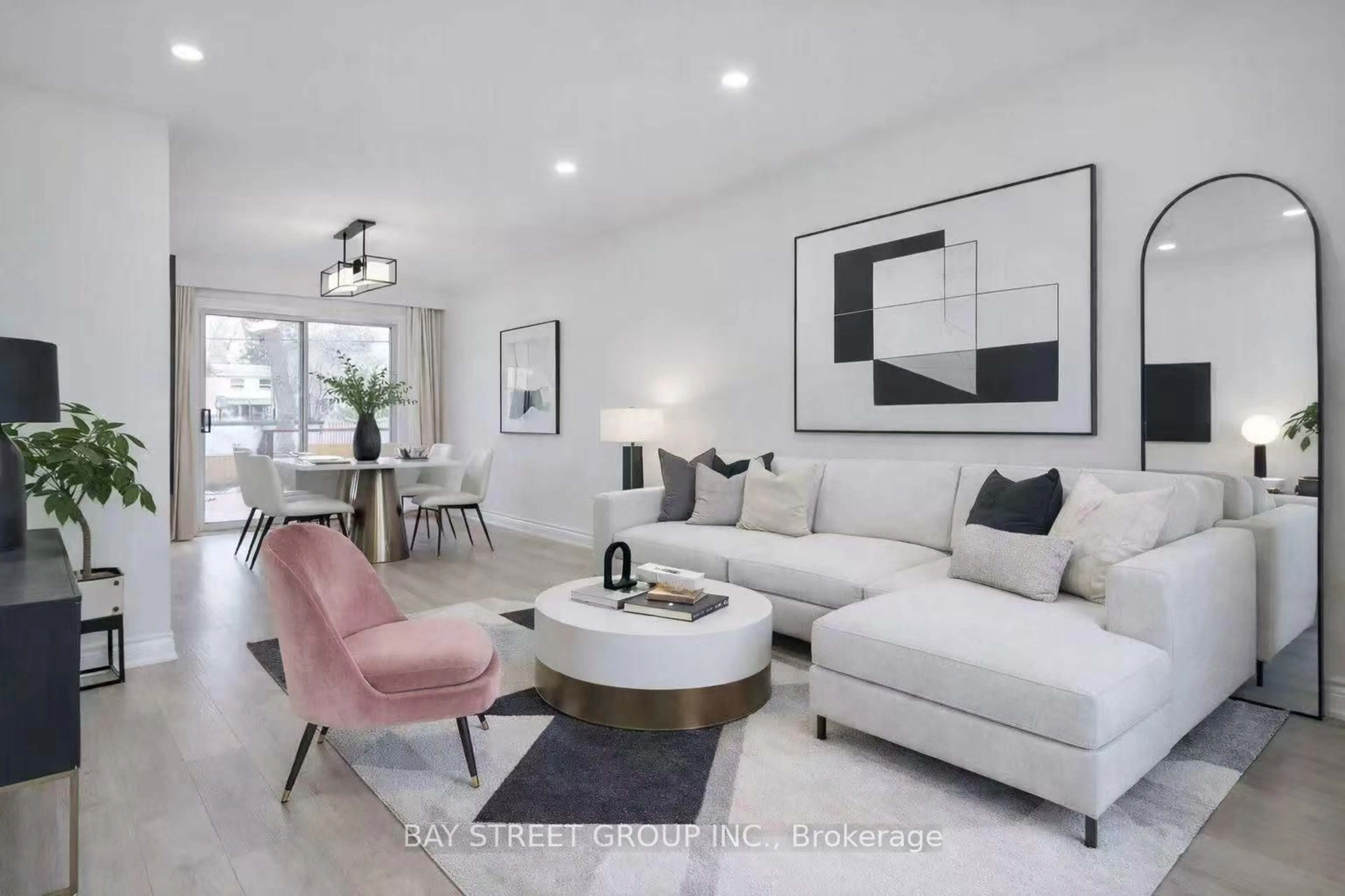 Living room with furniture, unknown for 150 Vauxhall Dr, Toronto Ontario M1P 1R4