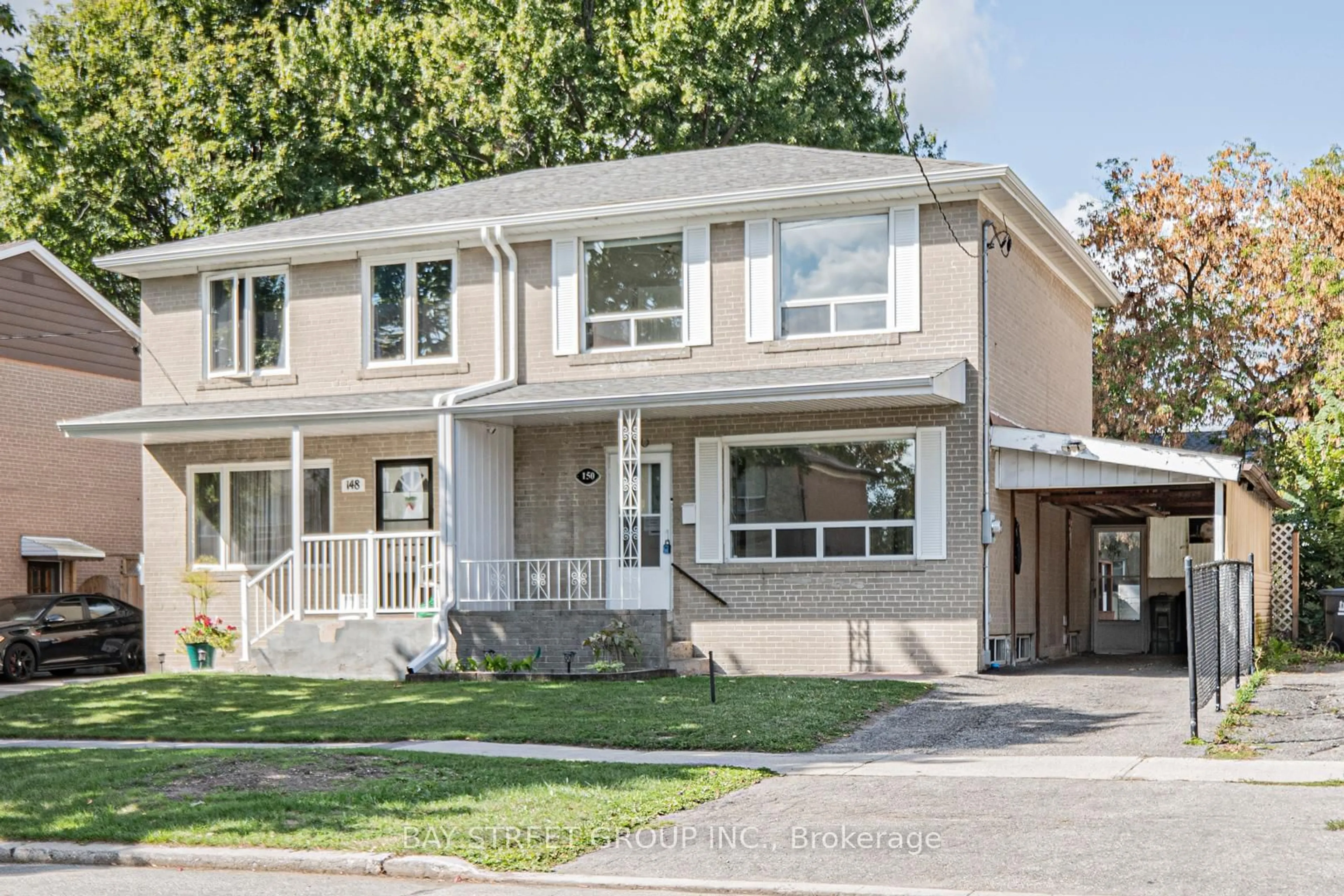 Home with vinyl exterior material, street for 150 Vauxhall Dr, Toronto Ontario M1P 1R4