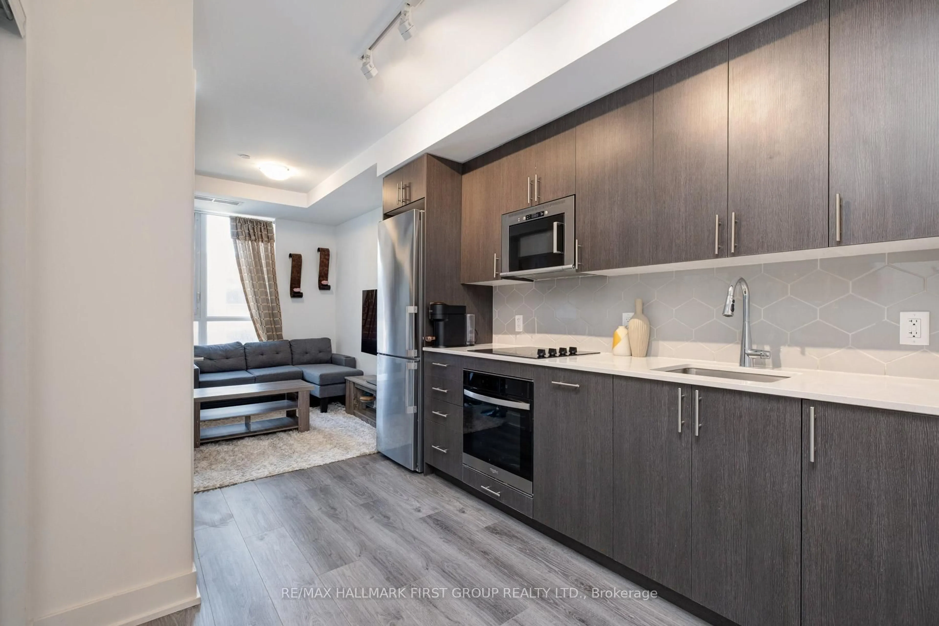 Open concept kitchen, unknown for 2545 Simcoe St #202, Oshawa Ontario L1H 7K4