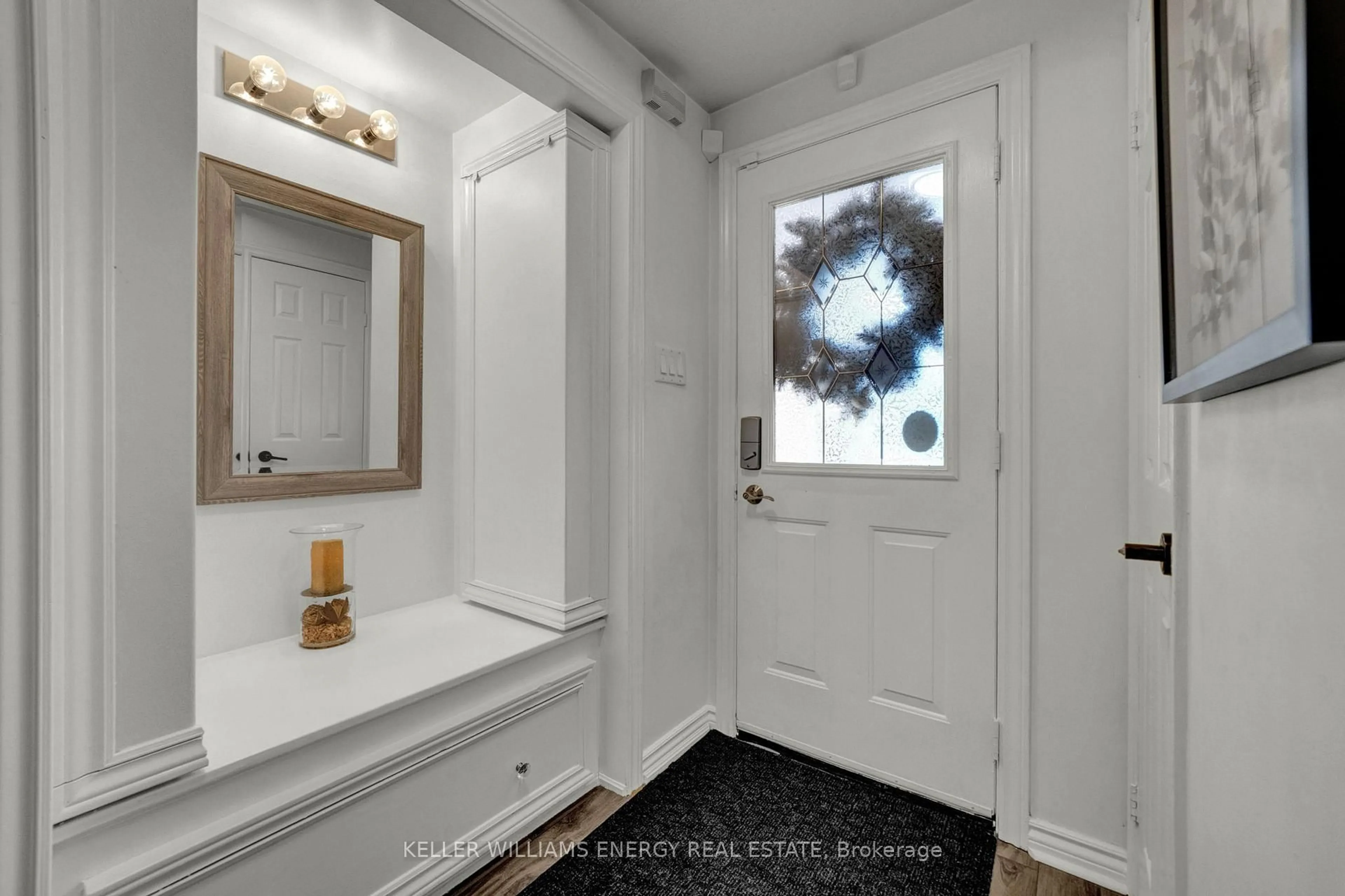 Unknown for 16 Creekwood Cres, Whitby Ontario L1R 2K3