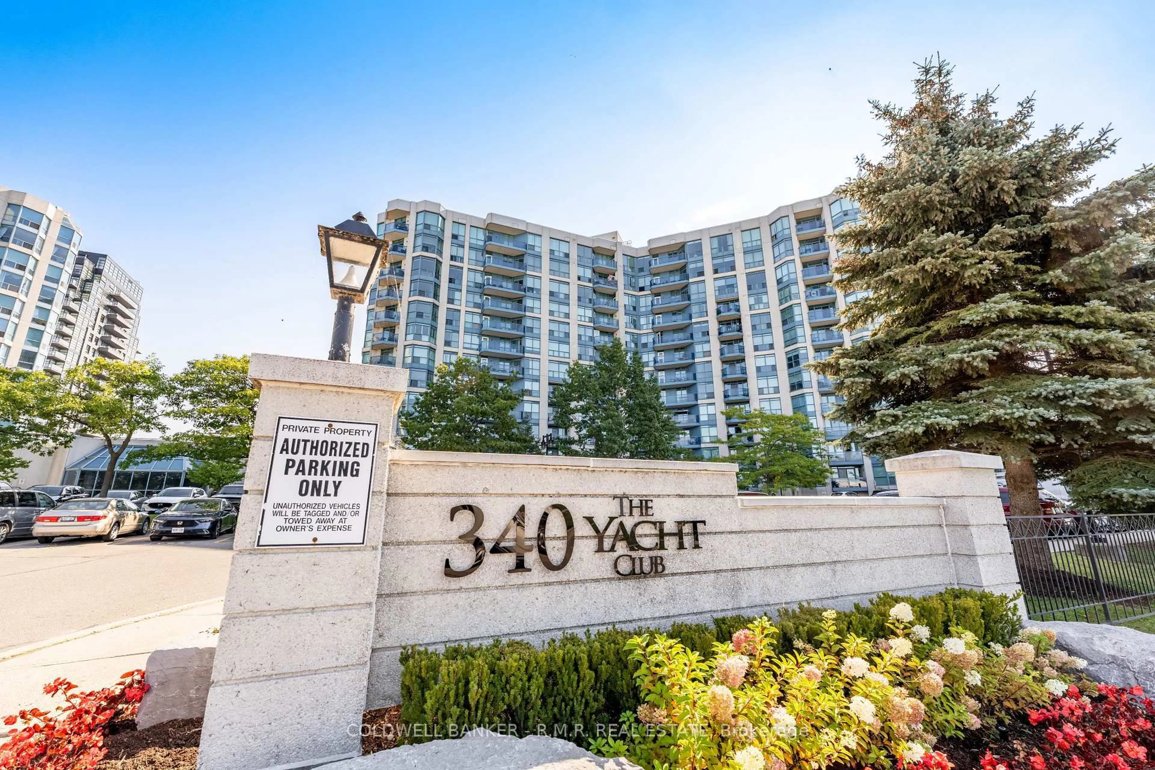 Indoor foyer for 340 Watson St #517, Whitby Ontario L1N 9G1