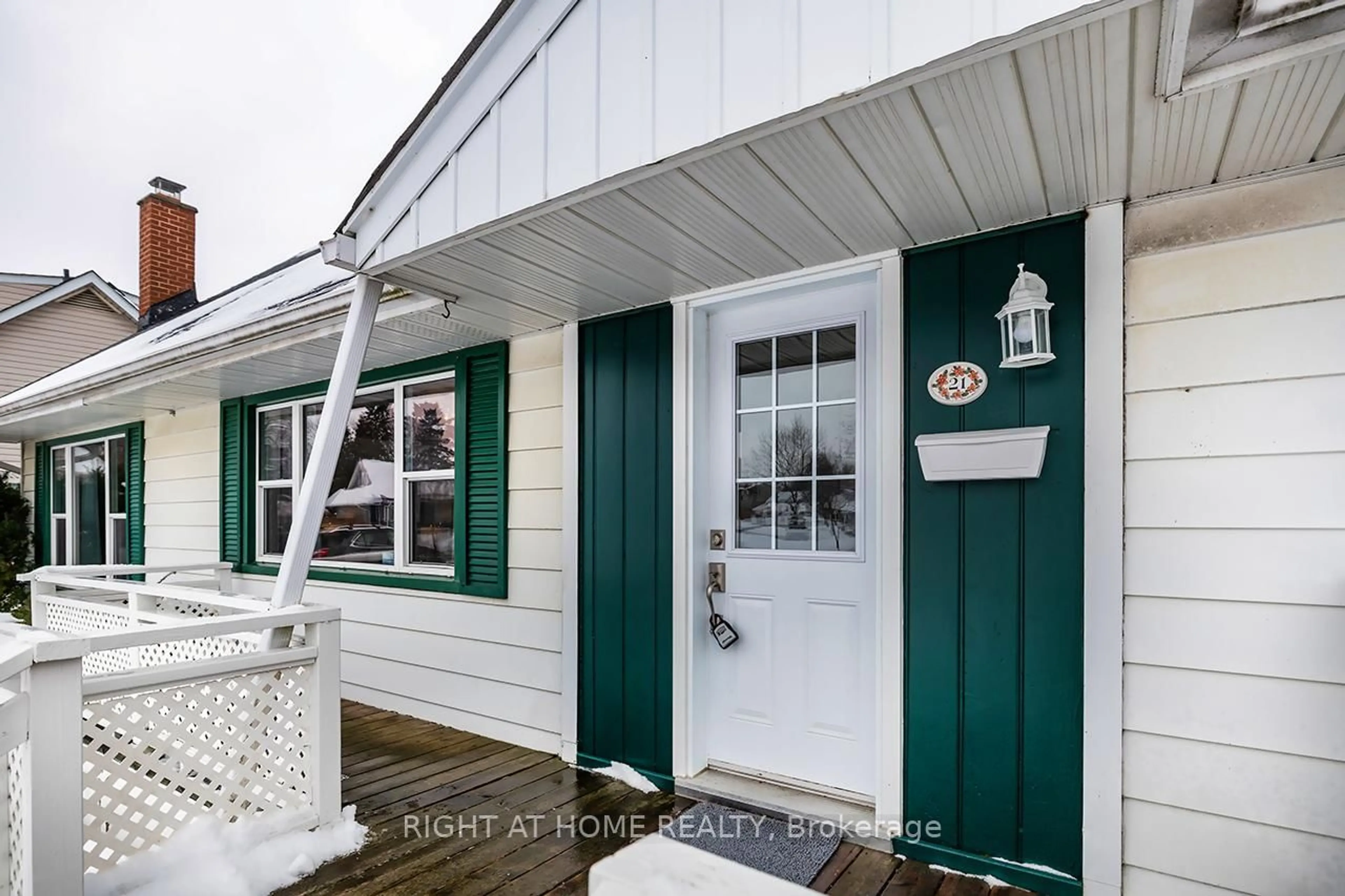 Indoor entryway for 21 Wishbone Cres, Ajax Ontario L1S 2N6