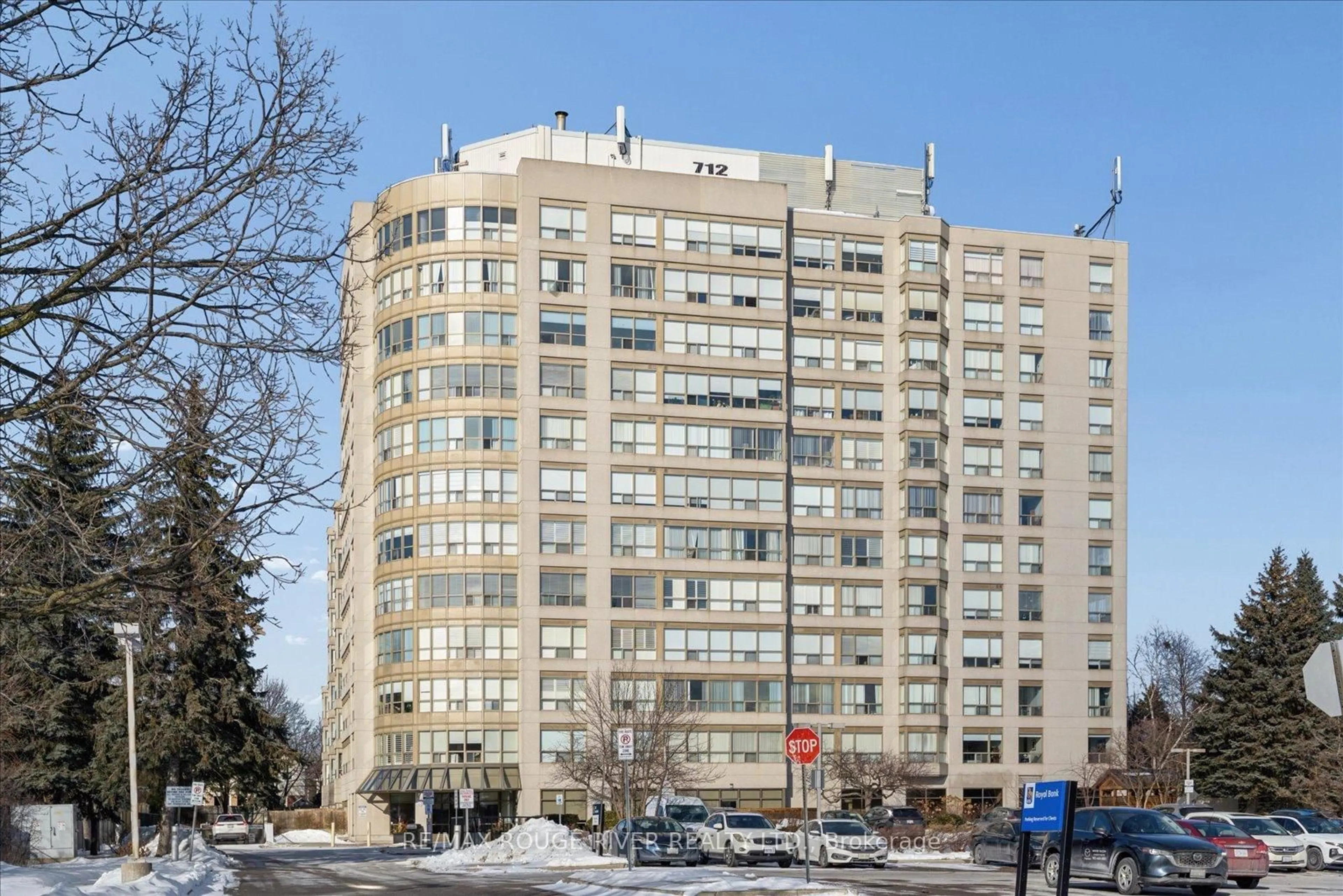 Unknown for 712 Rossland Rd #312, Whitby Ontario L1N 9E8