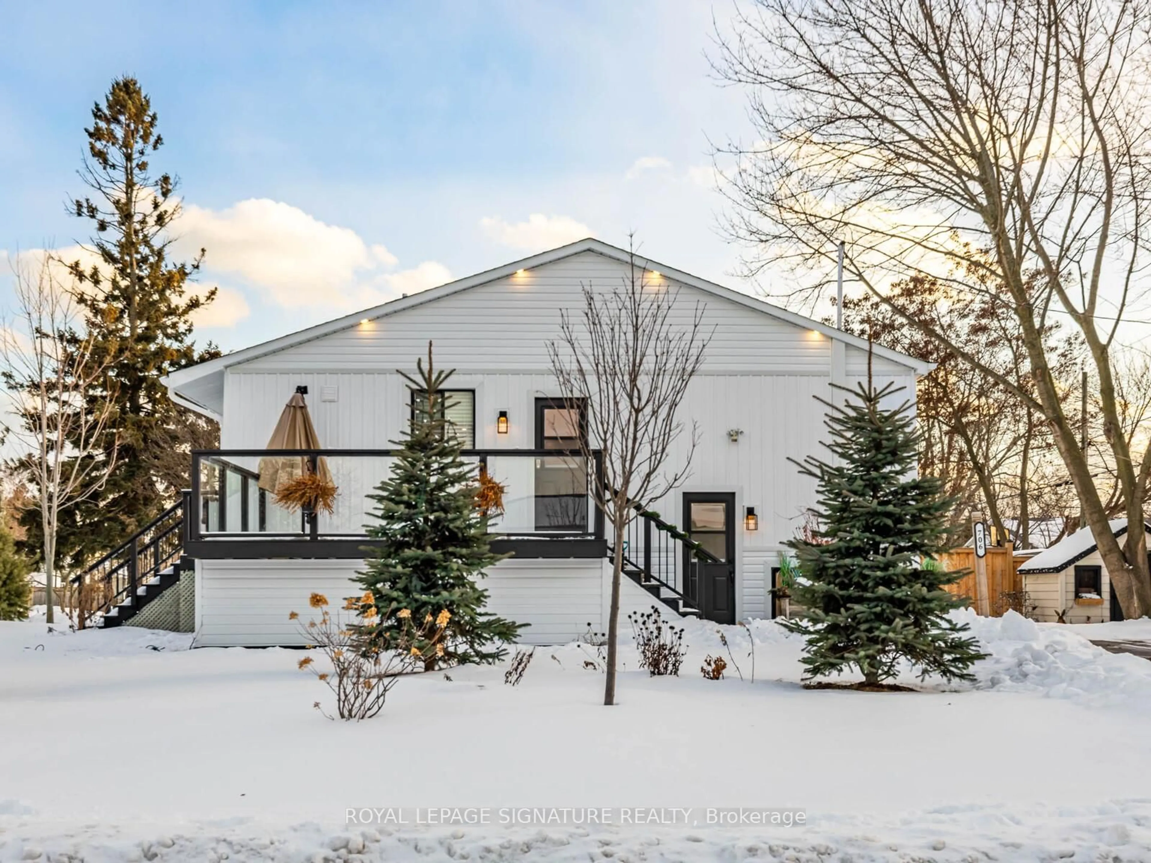 Unknown for 706 Annland St, Pickering Ontario L1W 1B3