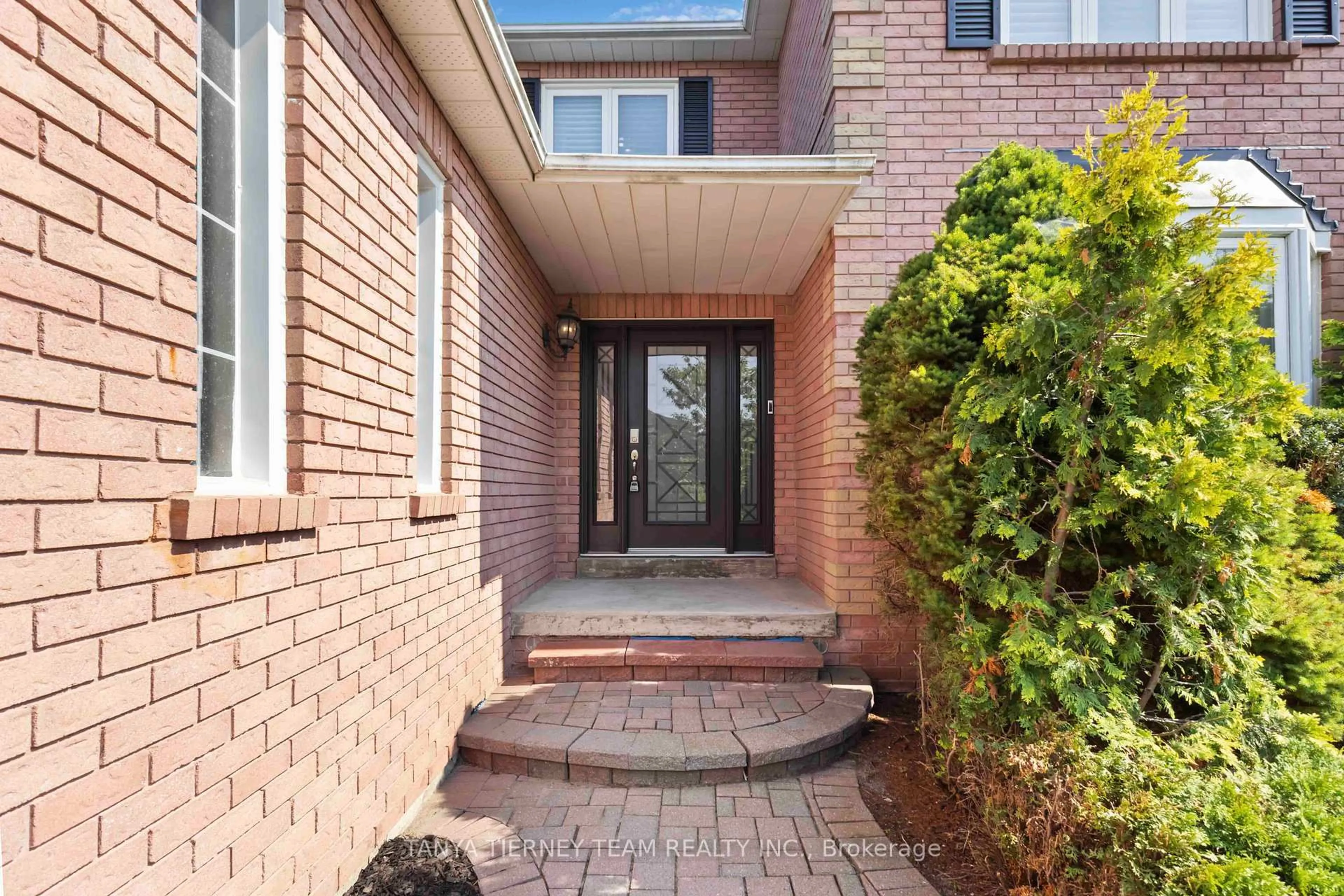 Home with brick exterior material, street for 46 Foster Cres, Whitby Ontario L1R 1B9