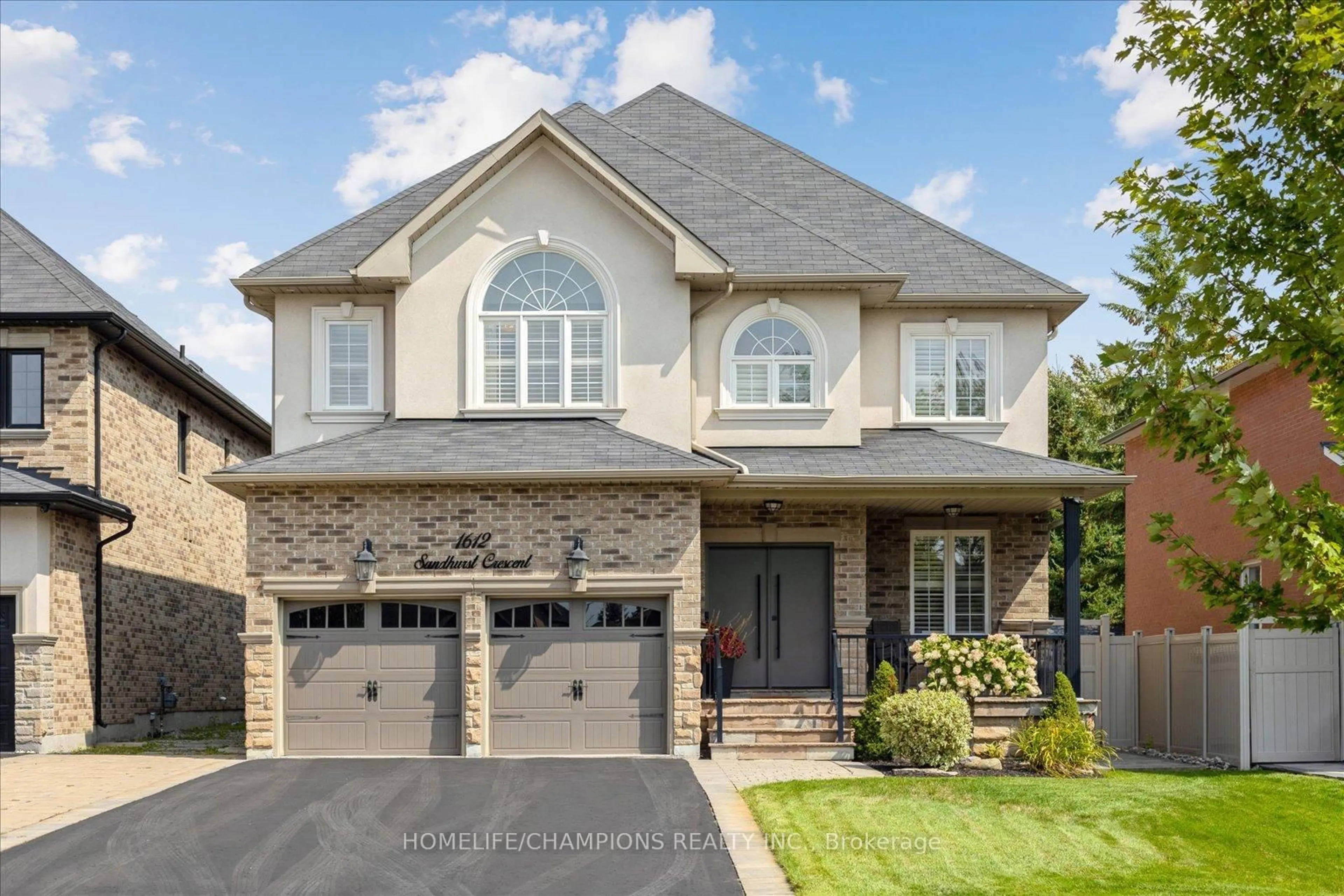 Home with brick exterior material, street for 1612 Sandhurst Cres, Pickering Ontario L1V 6W2