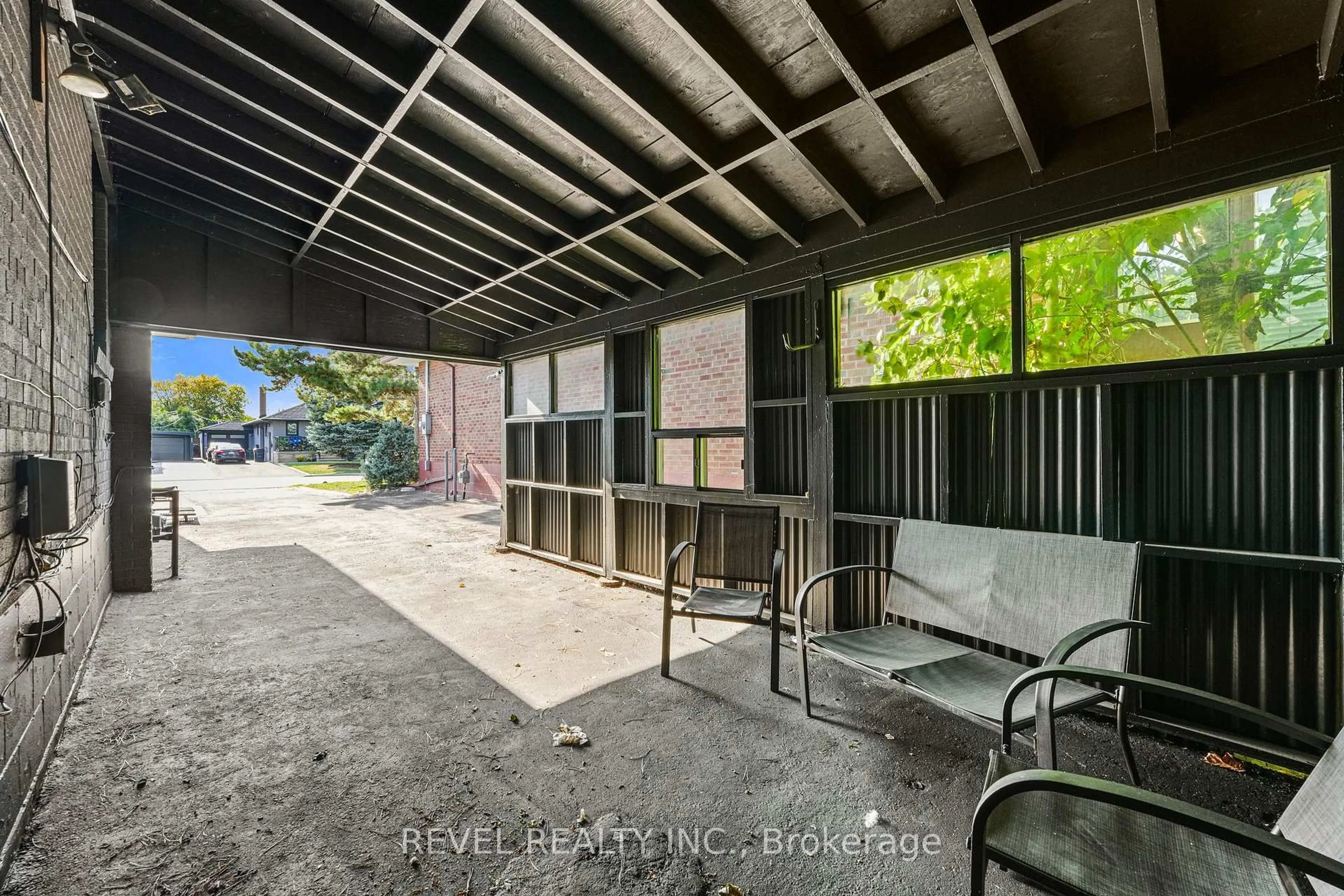 Patio, building for 63 Crosland Dr, Toronto Ontario M1R 4M9