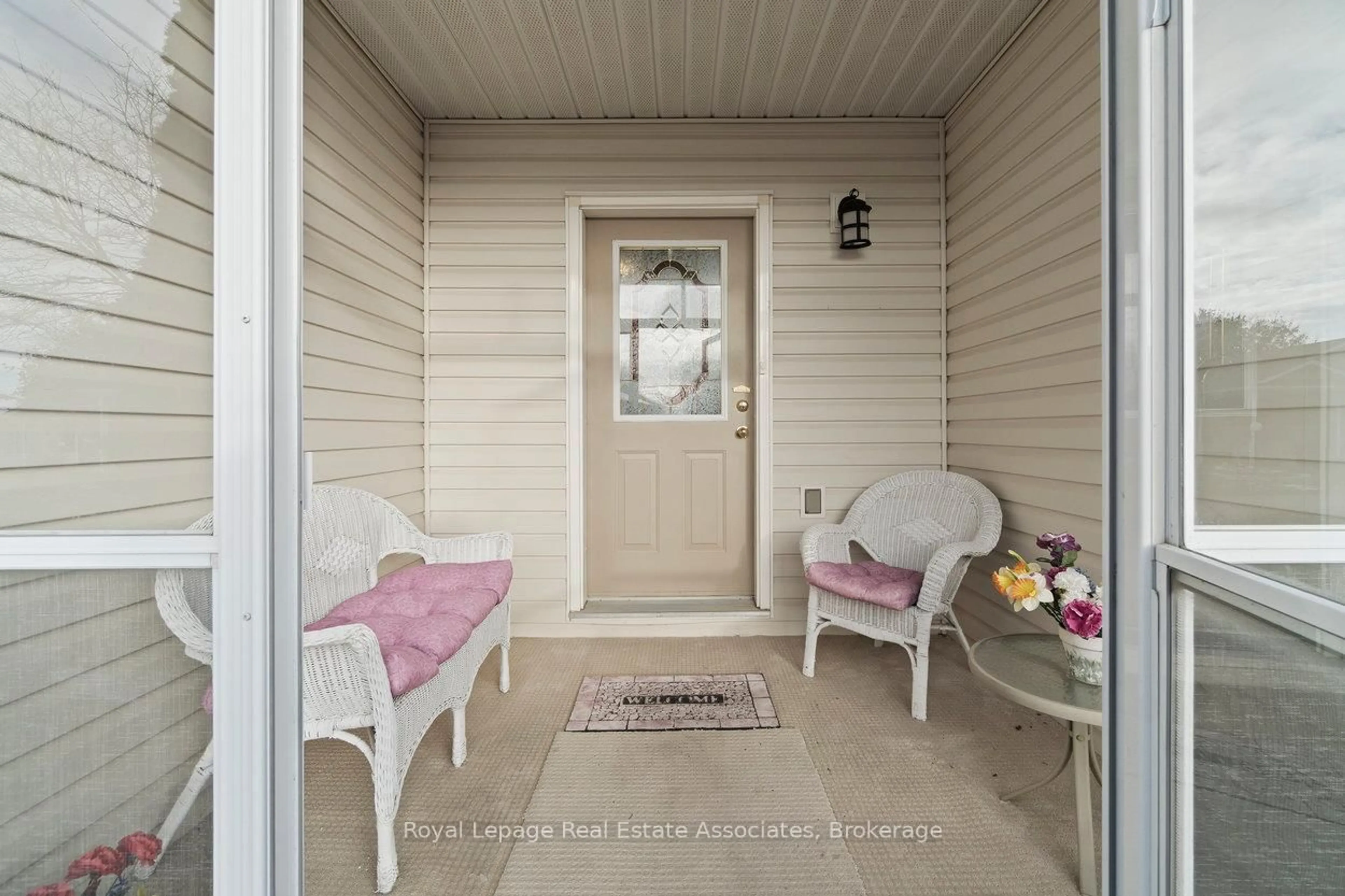 Unknown for 3 Fir Dr, Clarington Ontario L1B 1P3