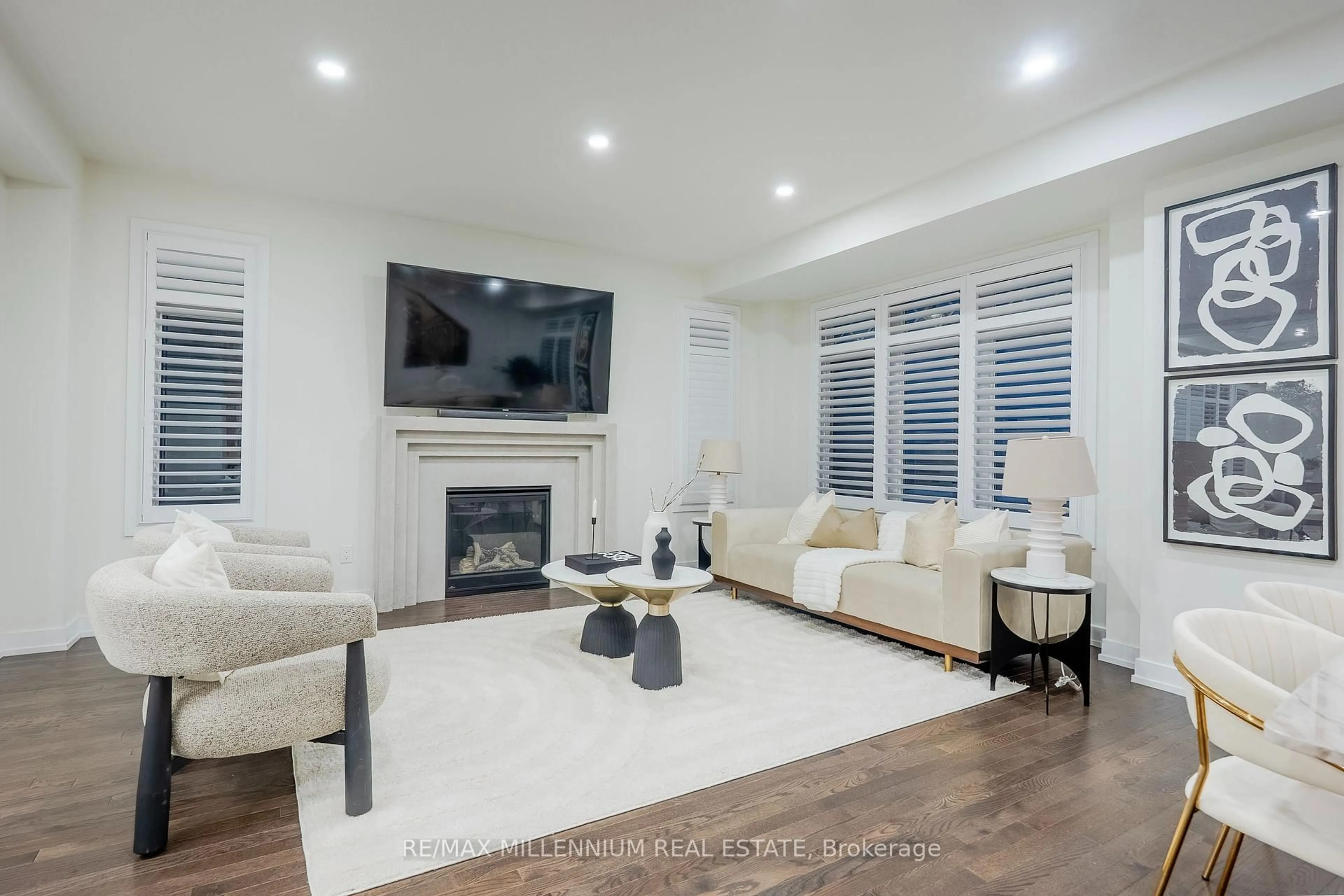 Living room with furniture, unknown for 1011 Dyas Ave, Oshawa Ontario L1L 0V4