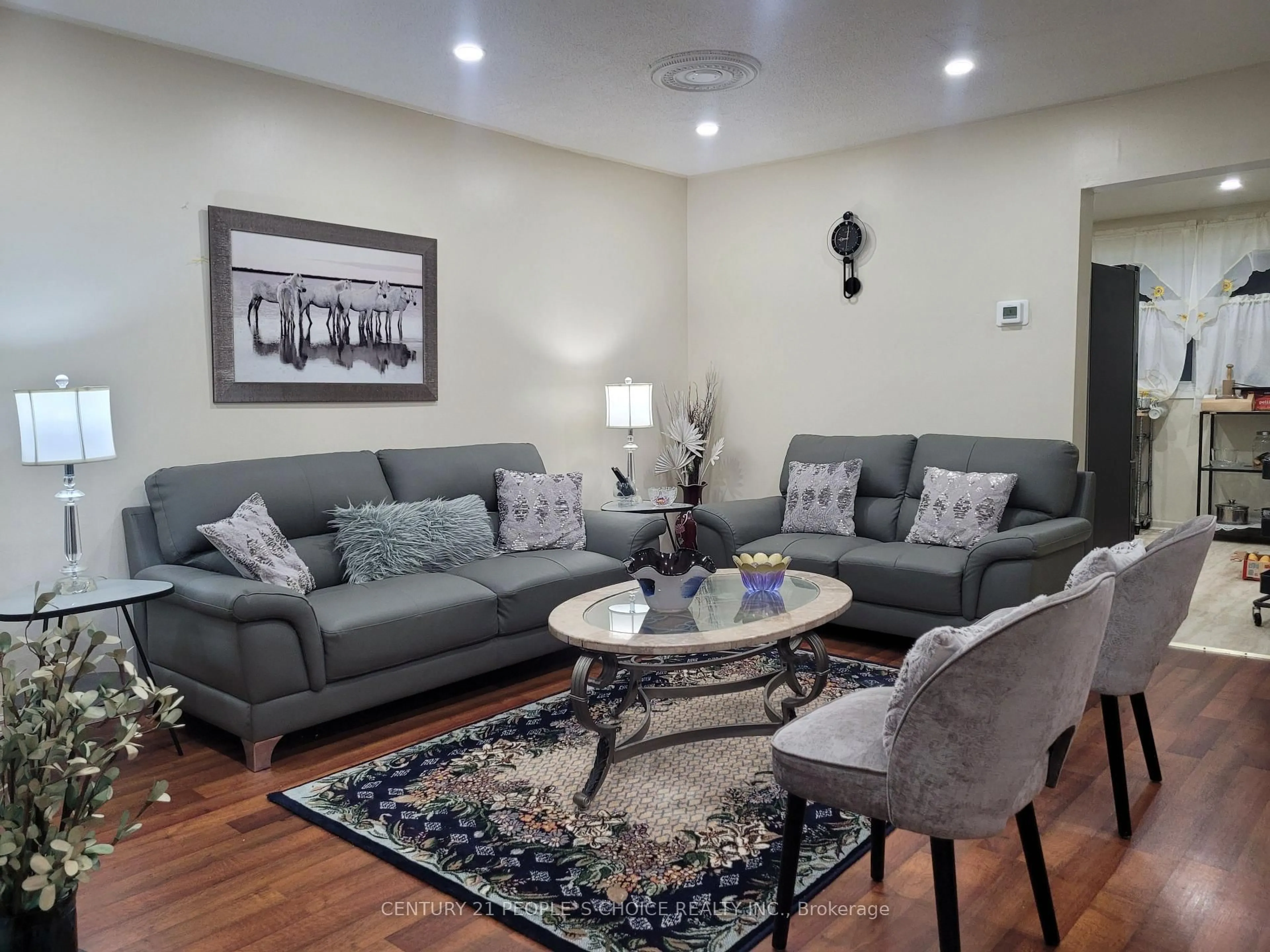 Living room with furniture, unknown for 96 Trailridge Cres, Toronto Ontario M1E 4G4