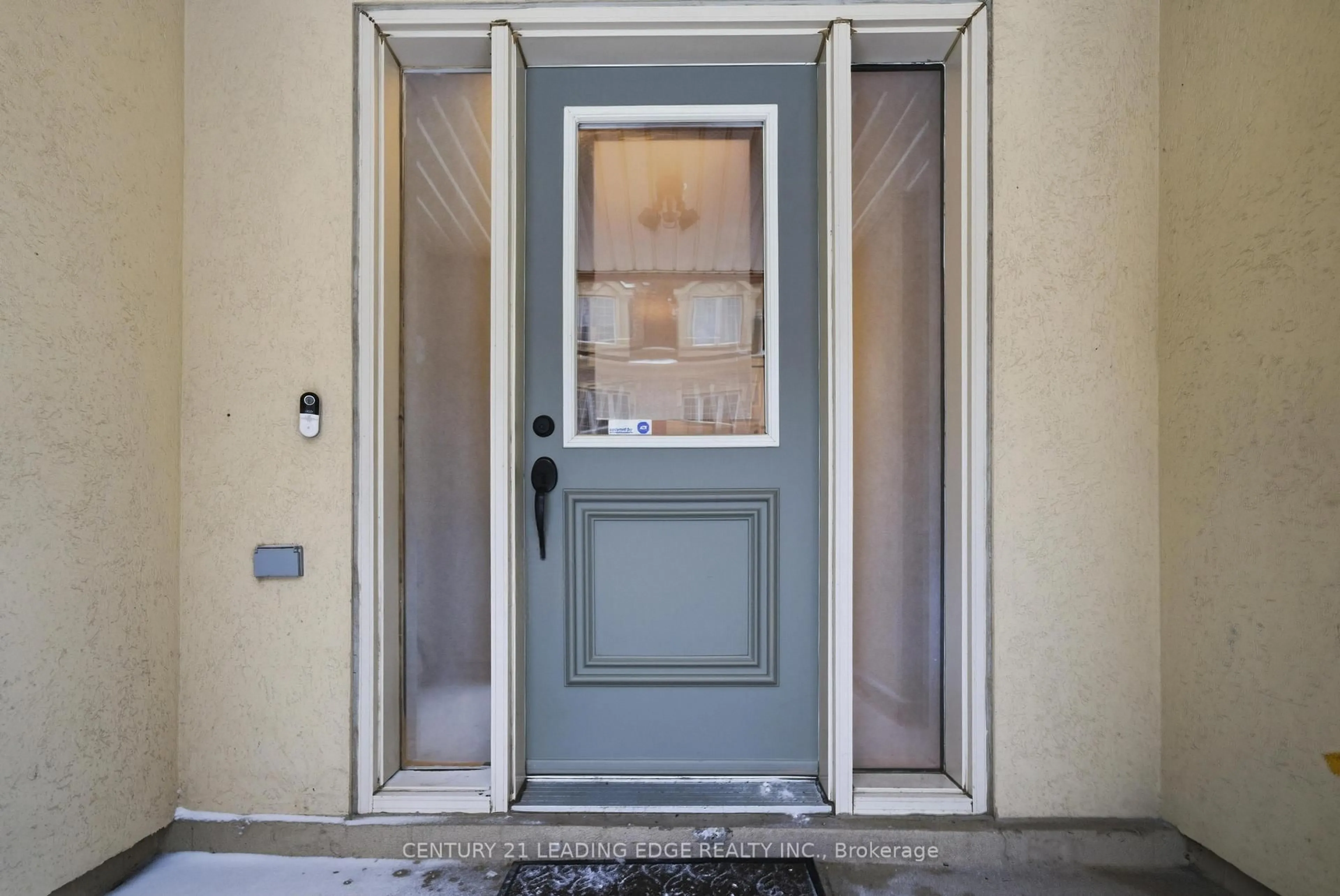 Indoor entryway for 1250 St. Martins Dr #87, Pickering Ontario L1W 0A2