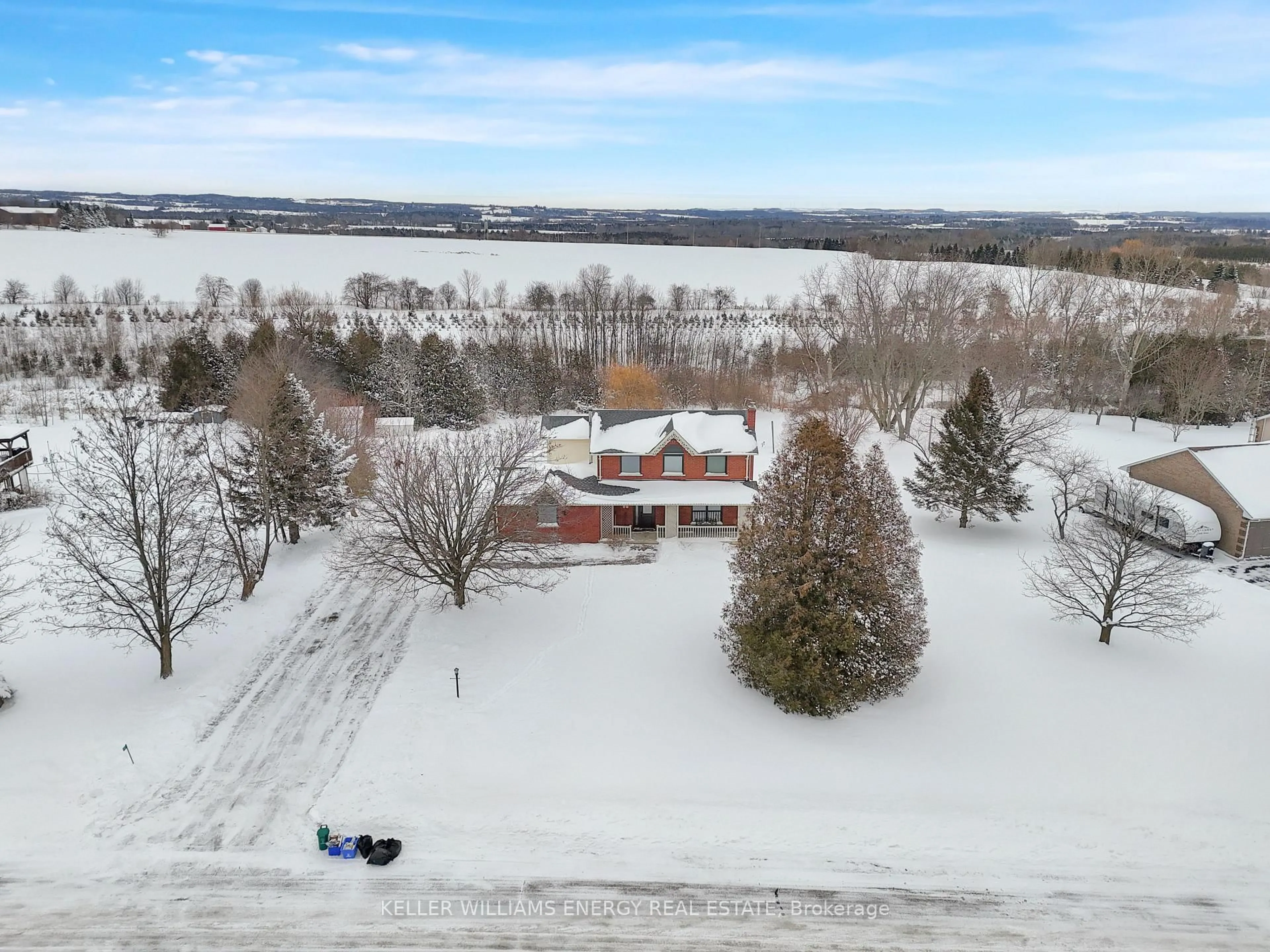 A pic from outside/outdoor area/front of a property/back of a property/a pic from drone, water/lake/river/ocean view for 57 Potters Lane, Clarington Ontario L0B 1J0