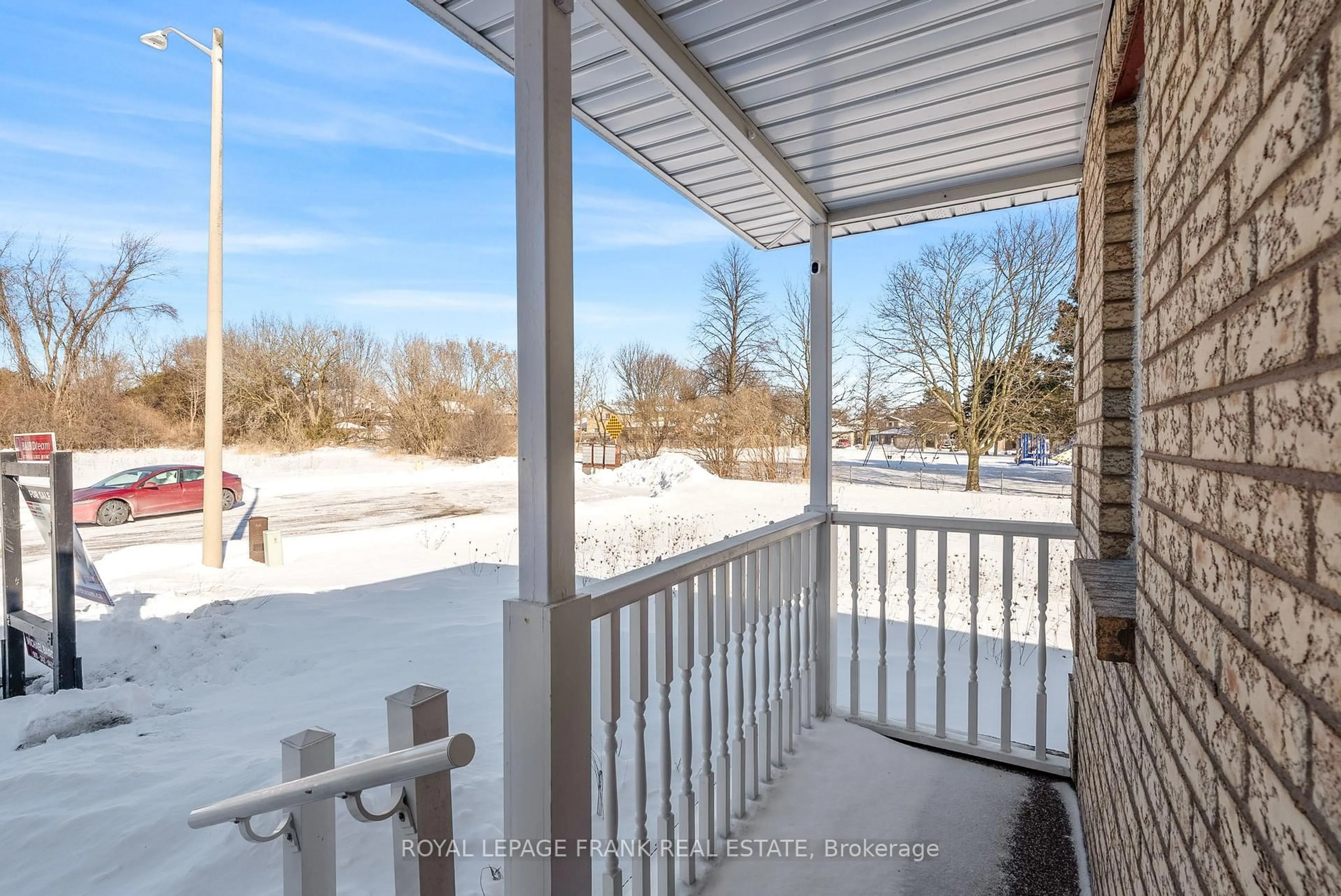 Patio, water/lake/river/ocean view for 27 Dale Park, Clarington Ontario L1E 2Z4