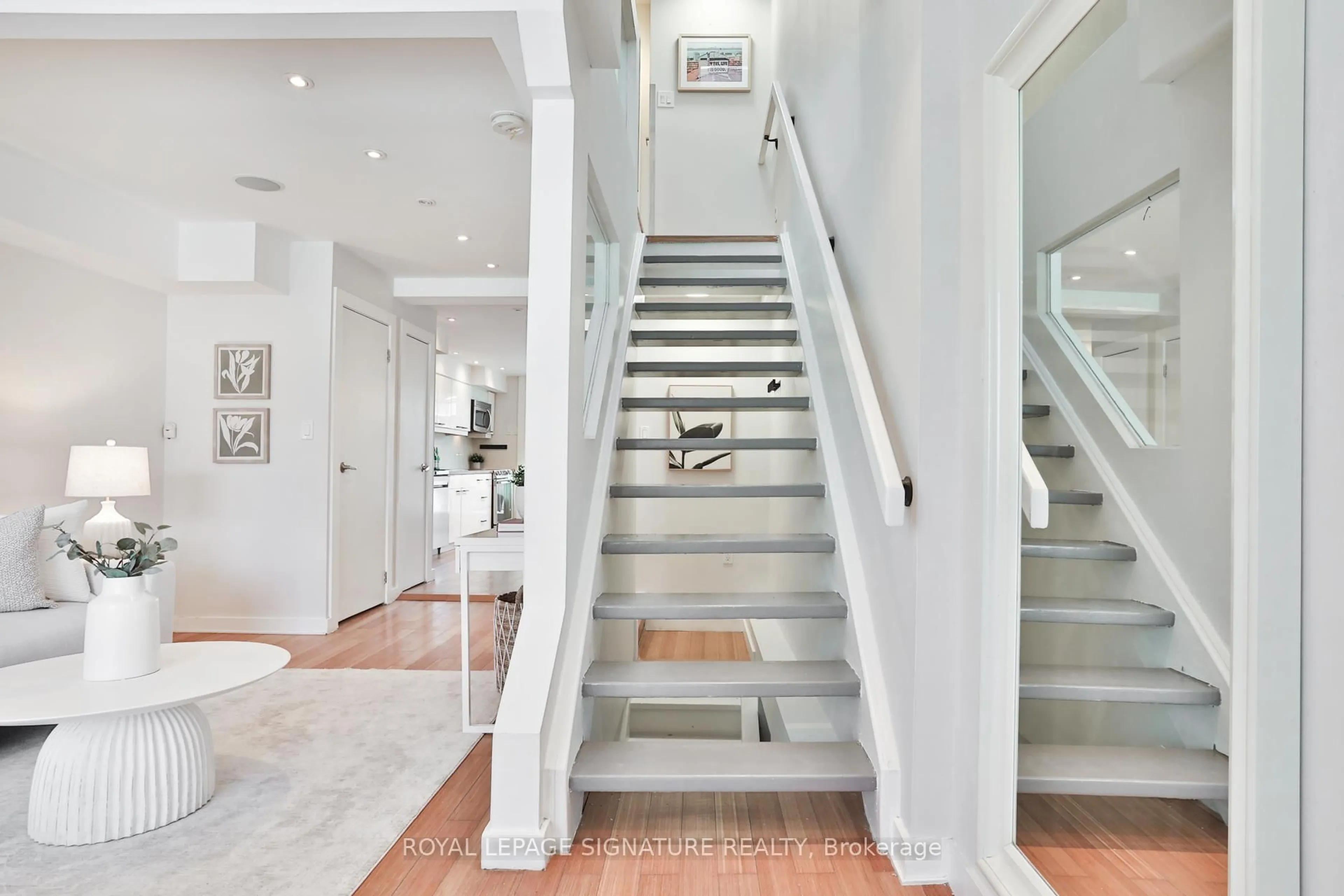 Stairs for 37 Rhodes Ave, Toronto Ontario M4L 2Z8