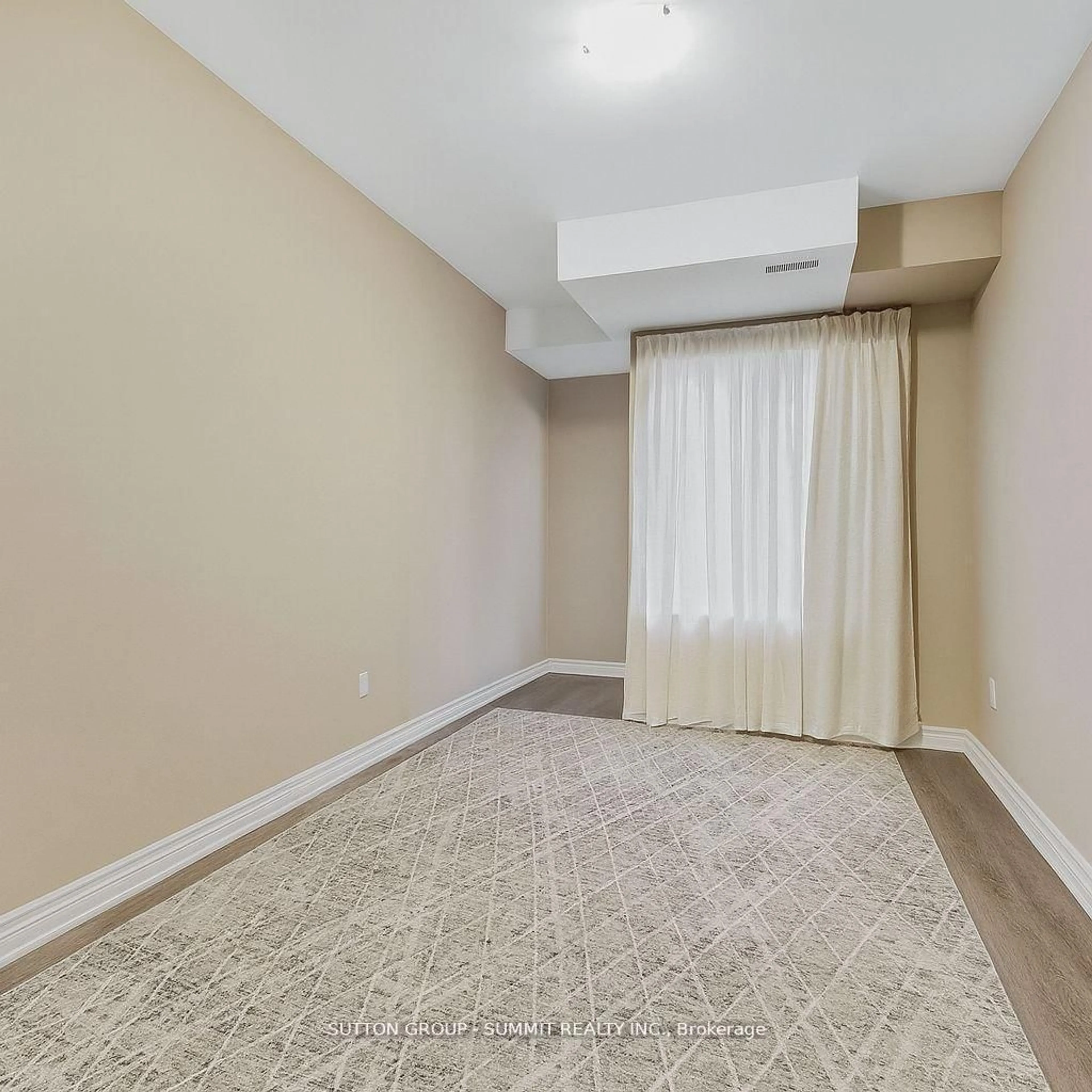 A pic of a room for 293 Olive Ave, Oshawa Ontario L1H 2P5